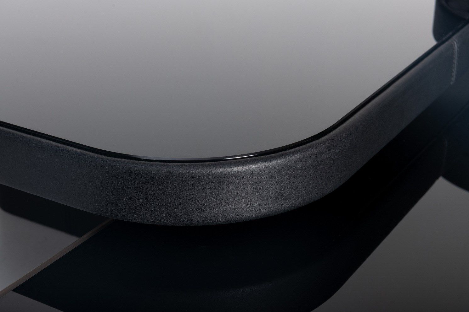 Квадратный журнальный столик из кожи и стекла de Sede DS-3011 ARCH-00115660 - Вид №1