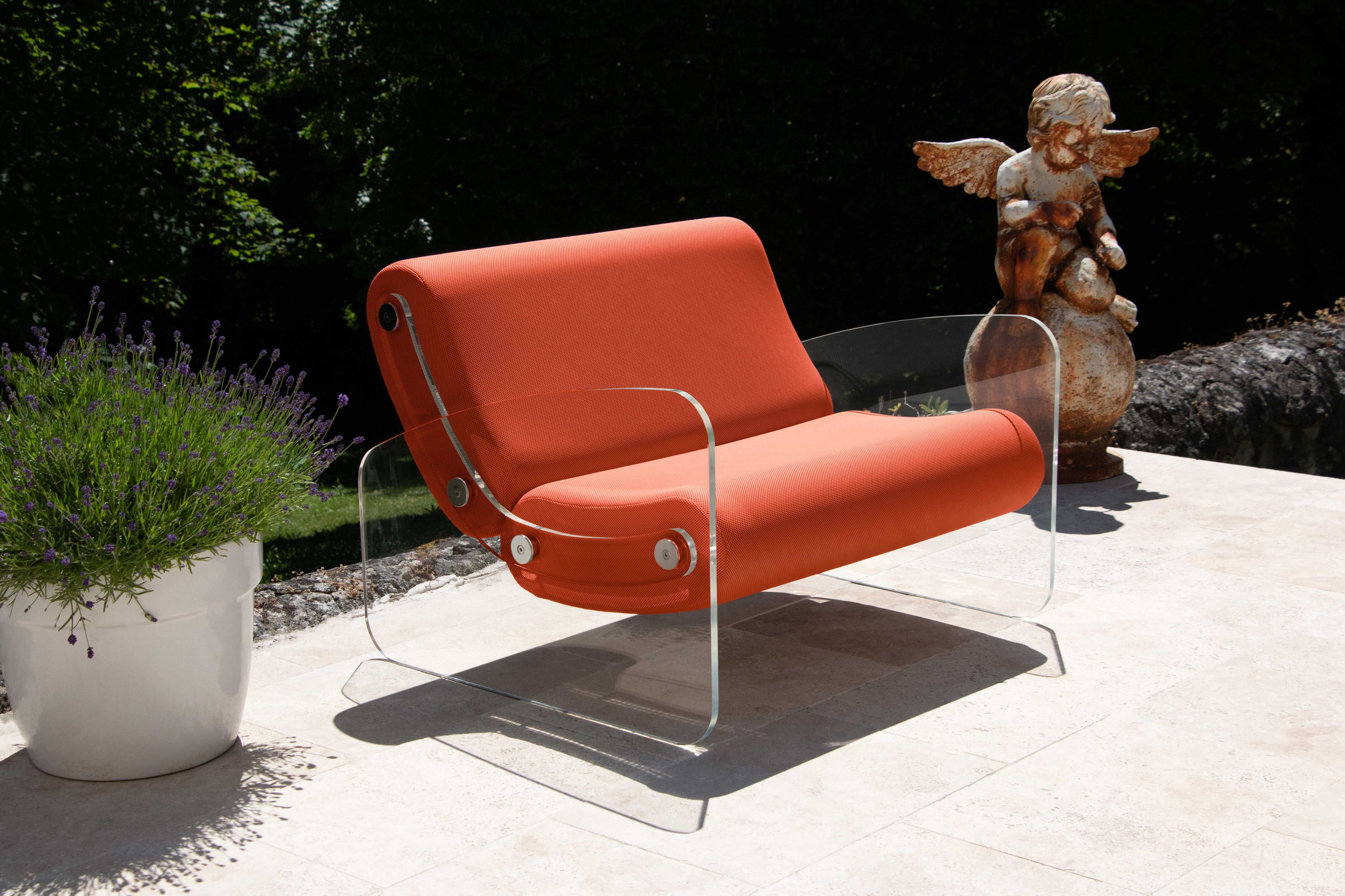 Кресло из ПММА и ткани с подлокотниками KUUMO MW03 ARCH-00104469 - Вид №1