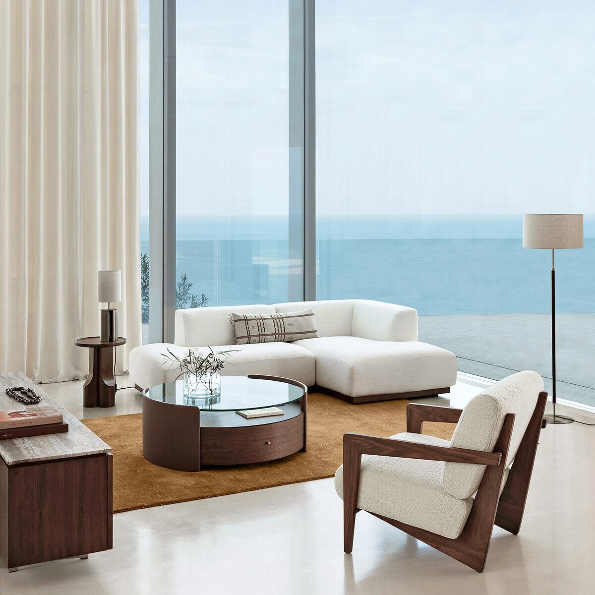 Круглый деревянный и кожаный журнальный столик AMPM Firmo ARCH-00008123 - Вид №4