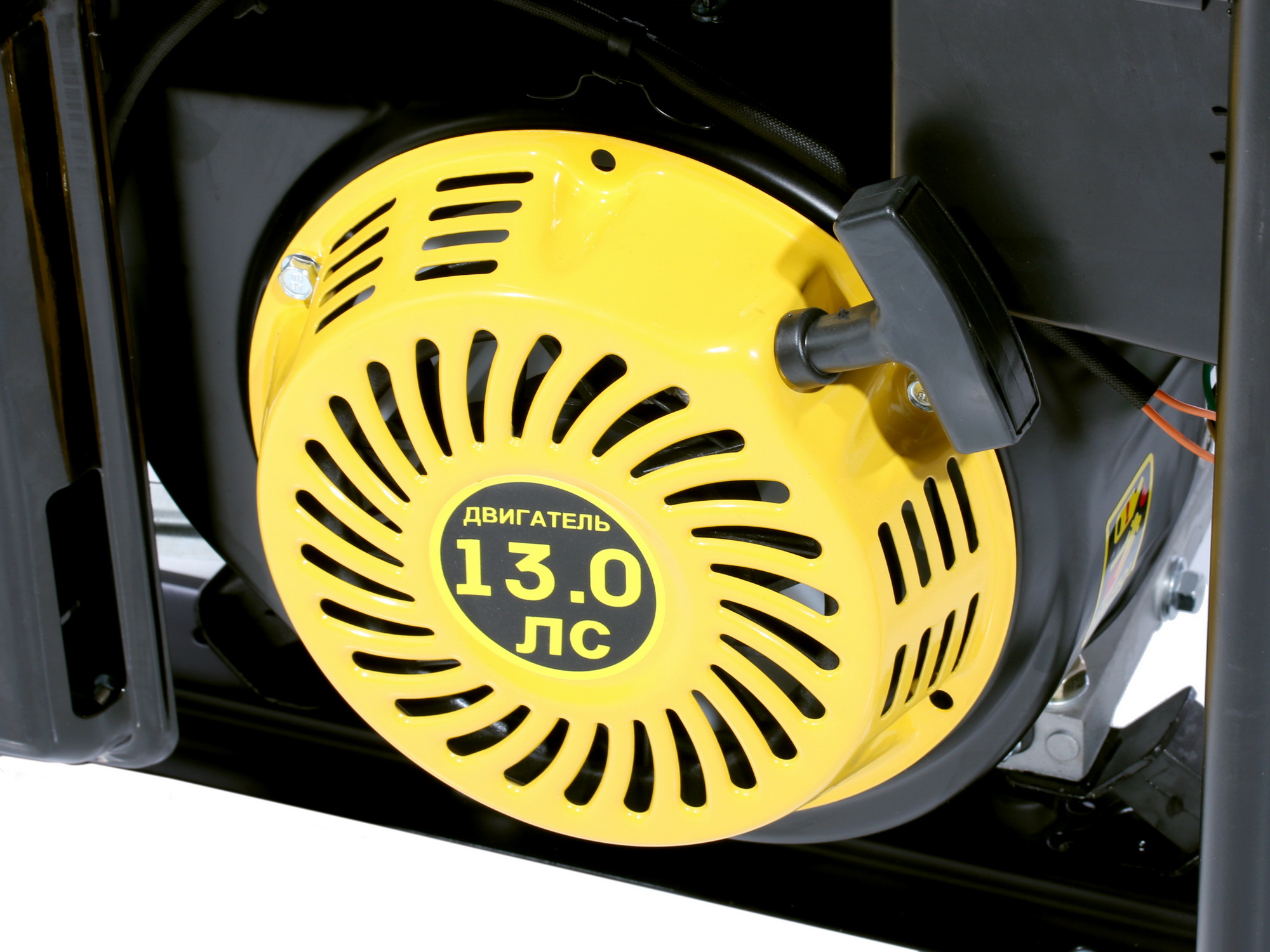 Электрогенератор   бензиновый Huter DY6500L 7959659 STDN-0042130 - Вид №6