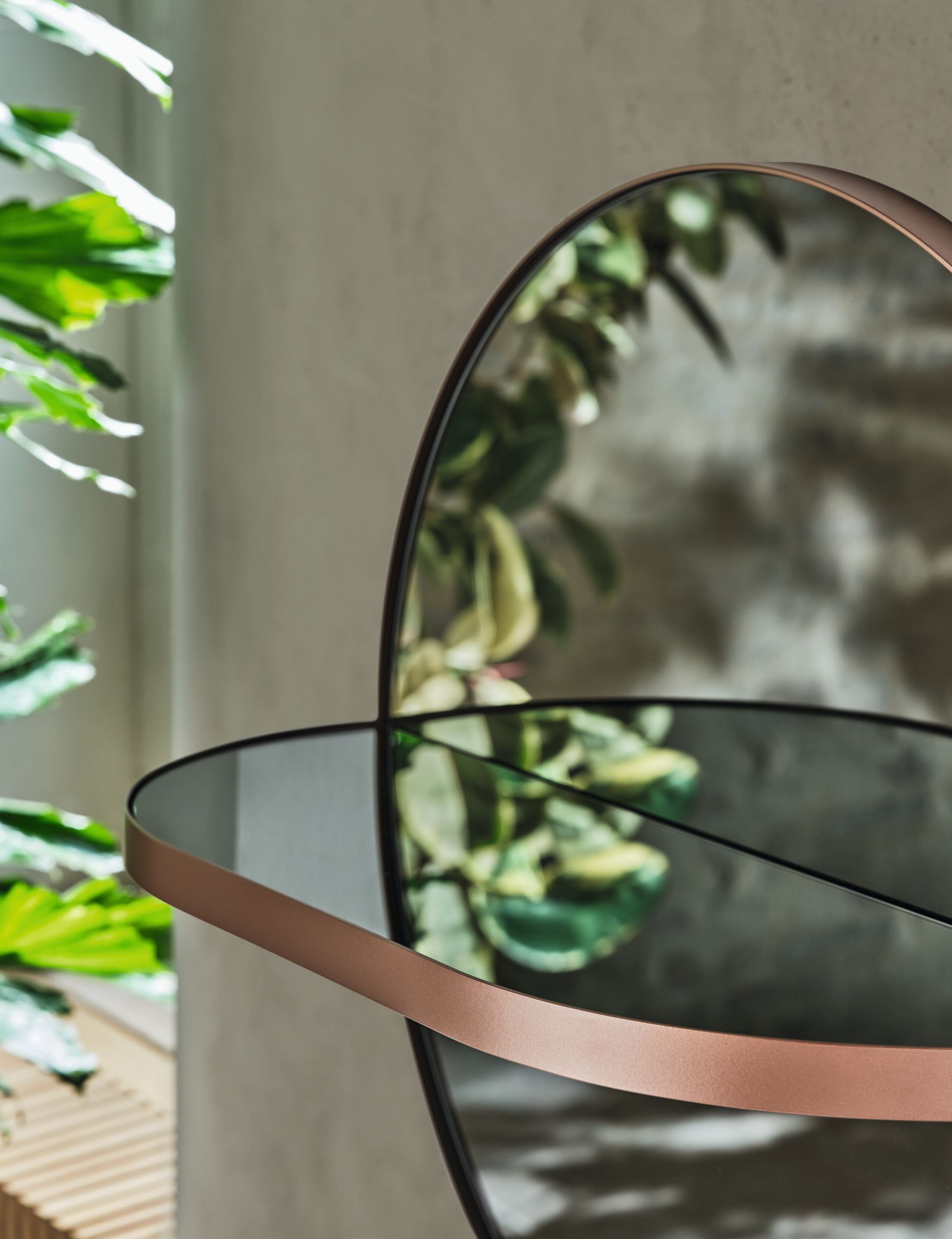 Настенное зеркало со стальной рамой и полкой Bontempi Casa PILL ARCH-00098858 - Вид №3