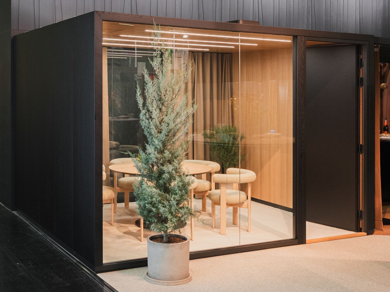 Мультимедийная многосторонняя акустическая офисная кабина Taiga Concept Lohko Flex ARCH-00017384 - Вид №3