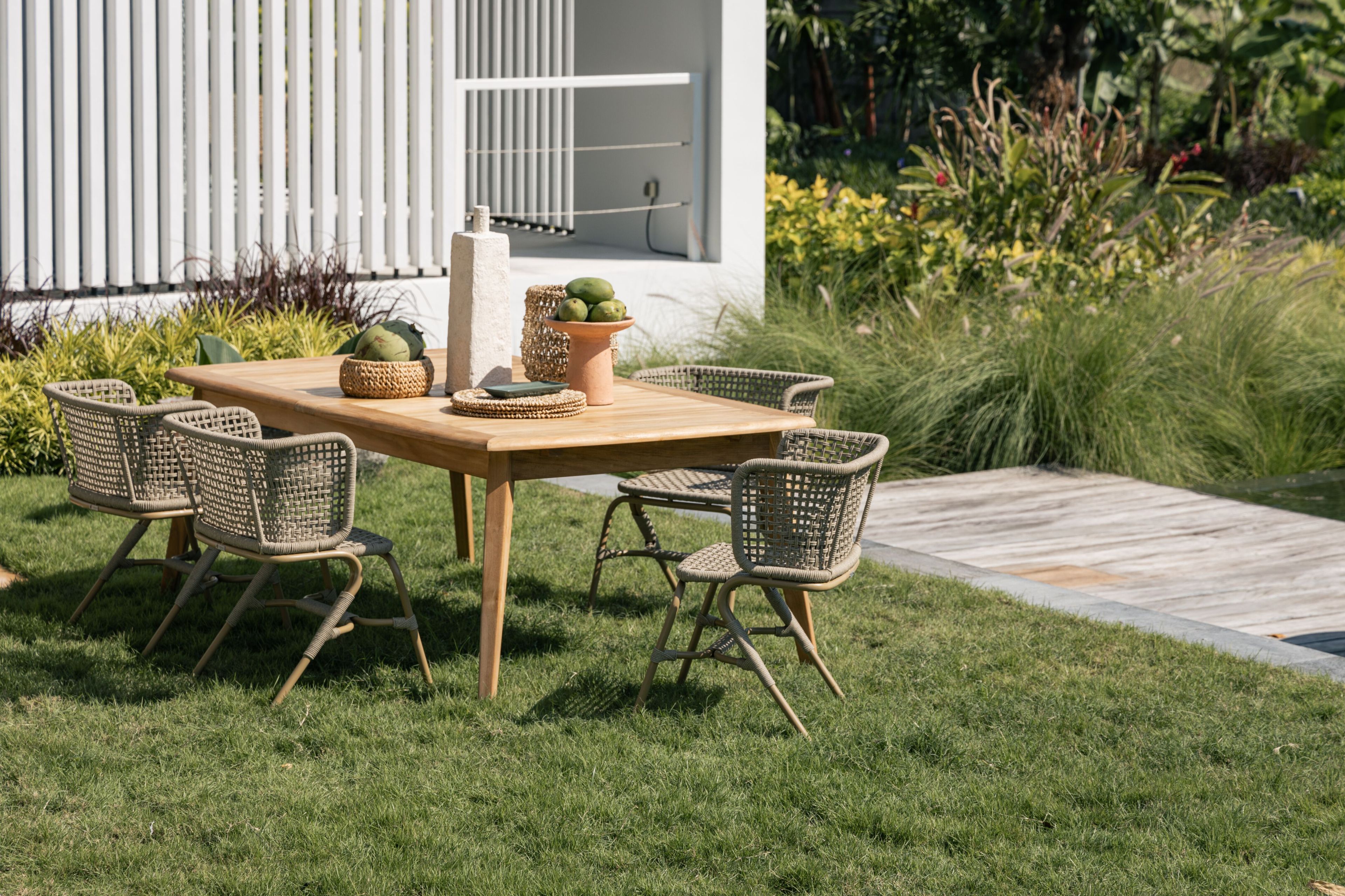 Прямоугольный садовый стол из тикового дерева cbdesign Continuum ARCH-00146578 - Вид №3