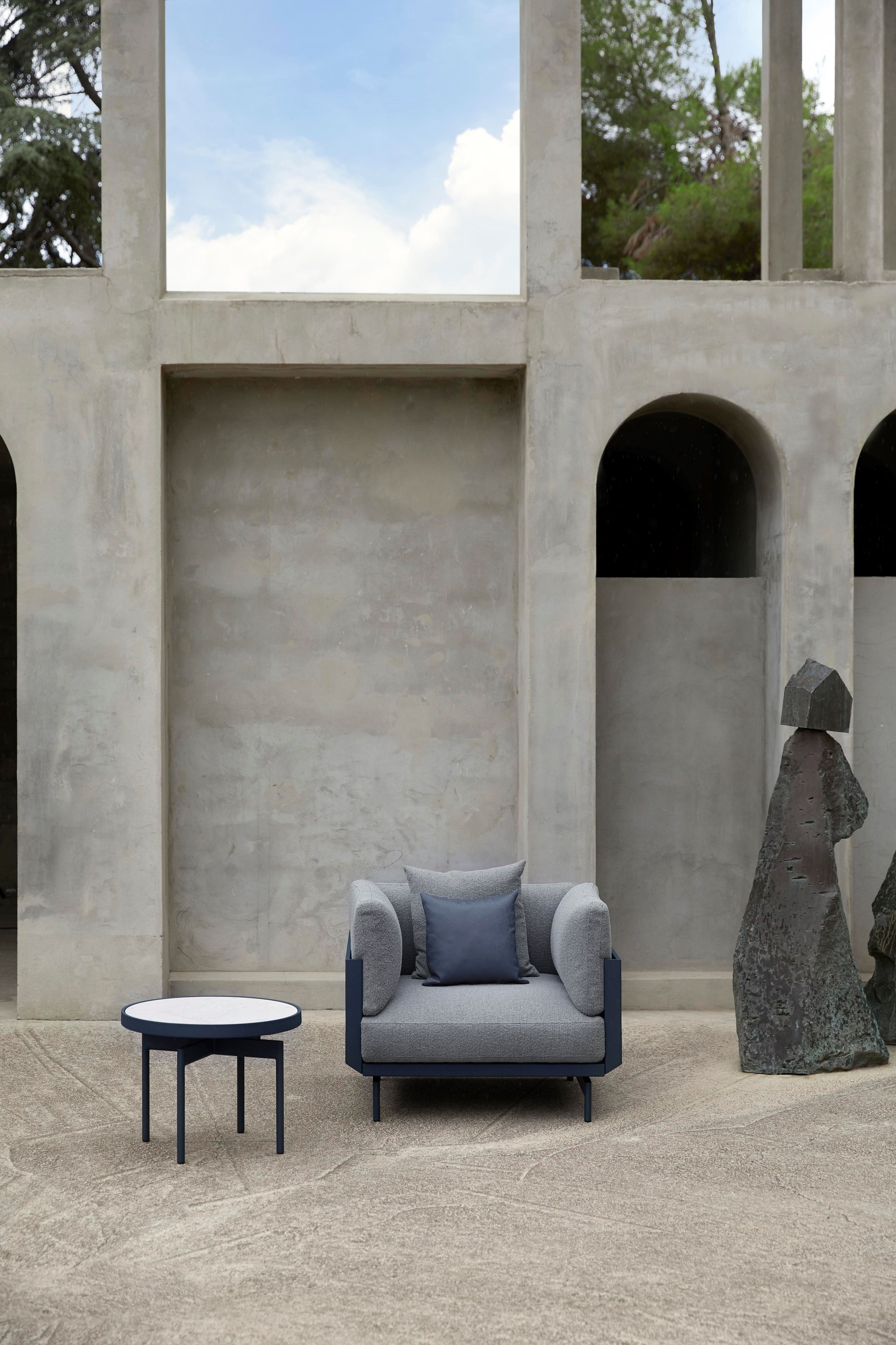 Фарфоровый круглый садовый столик GANDIABLASCO волны ARCH-00086253 - Вид №8