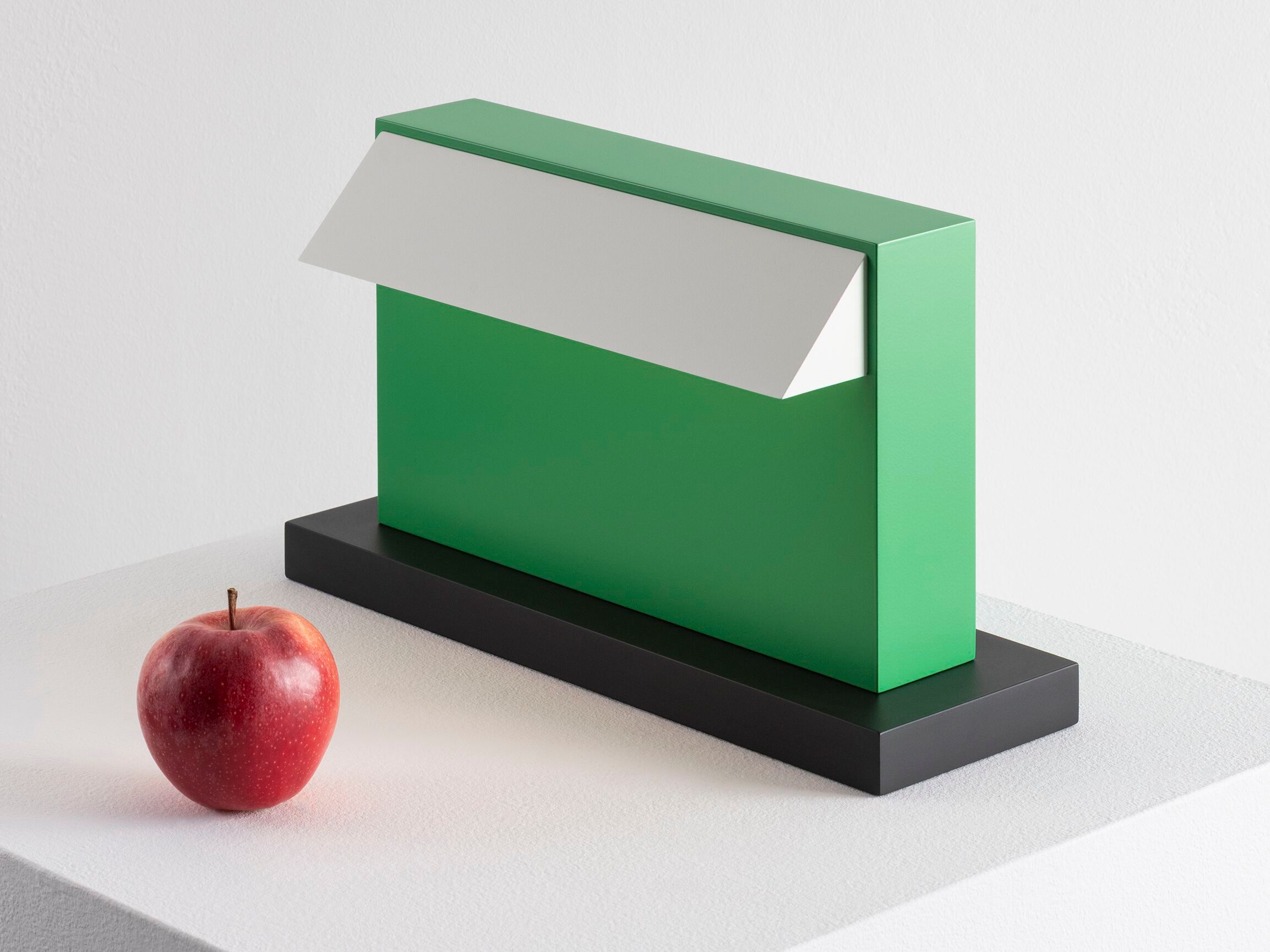 Металлическая настольная лампа Artemide ARCH-00000545