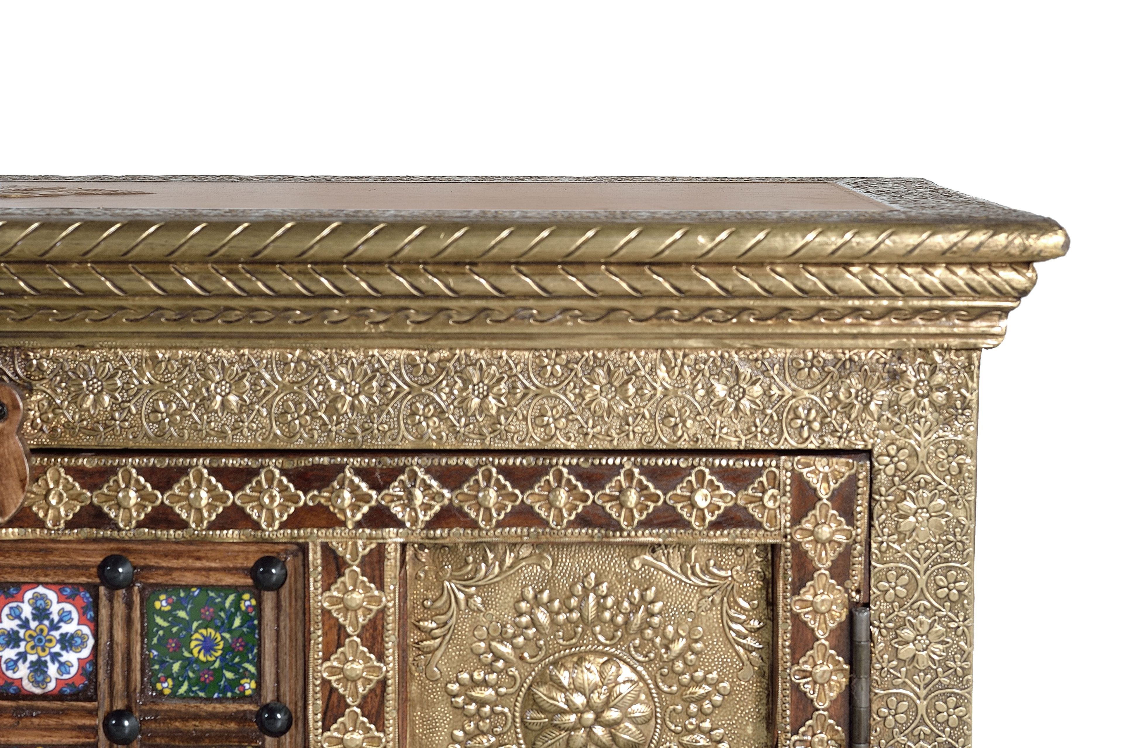 ТВ-шкаф из акации с выдвижными ящиками и распашными дверцами Giner y Colomer Benìn ARCH-00132111 - Вид №5