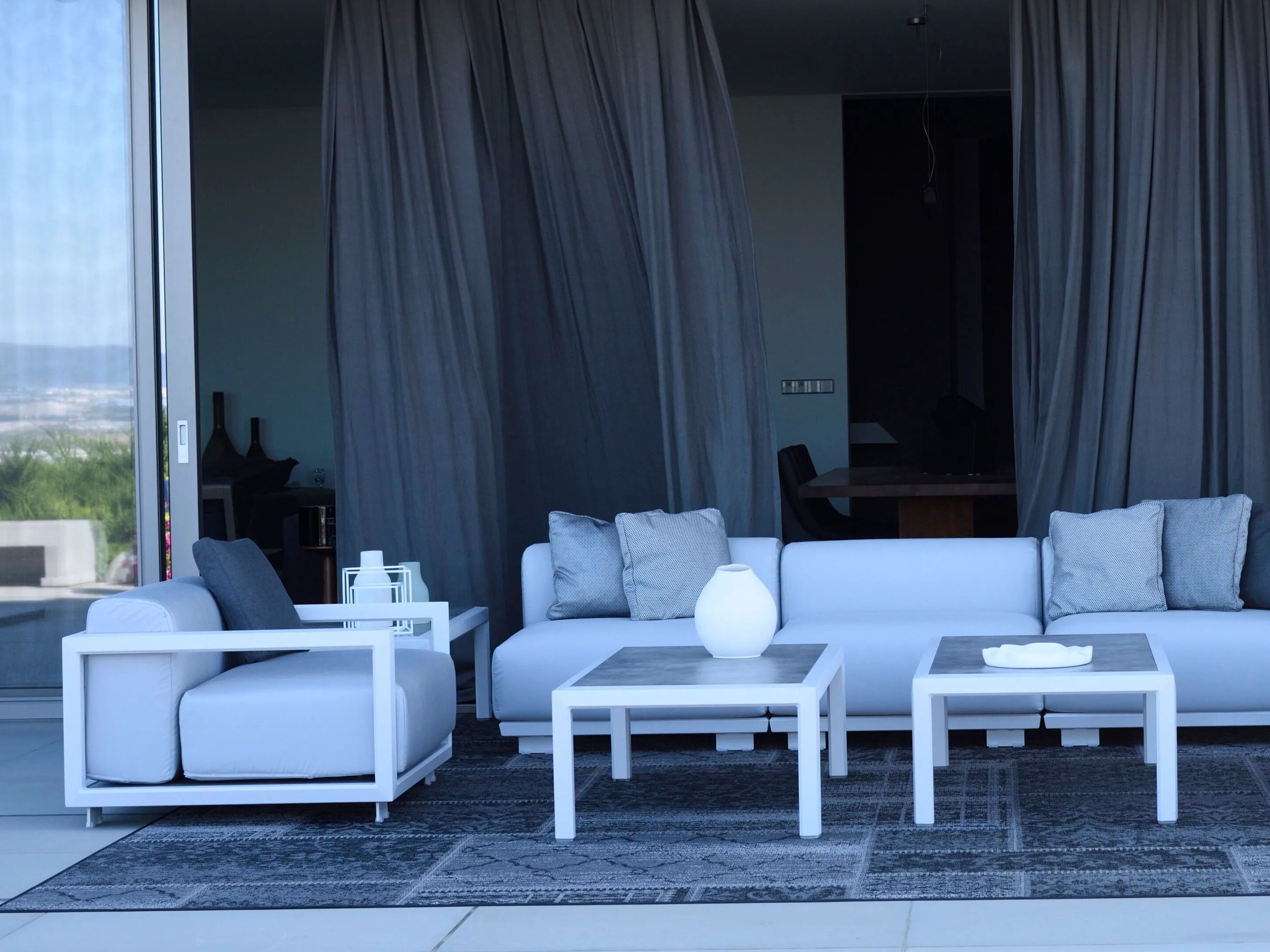 Алюминиевый прямоугольный низкий журнальный столик 10Deka Victus ARCH-00051998 - Вид №1