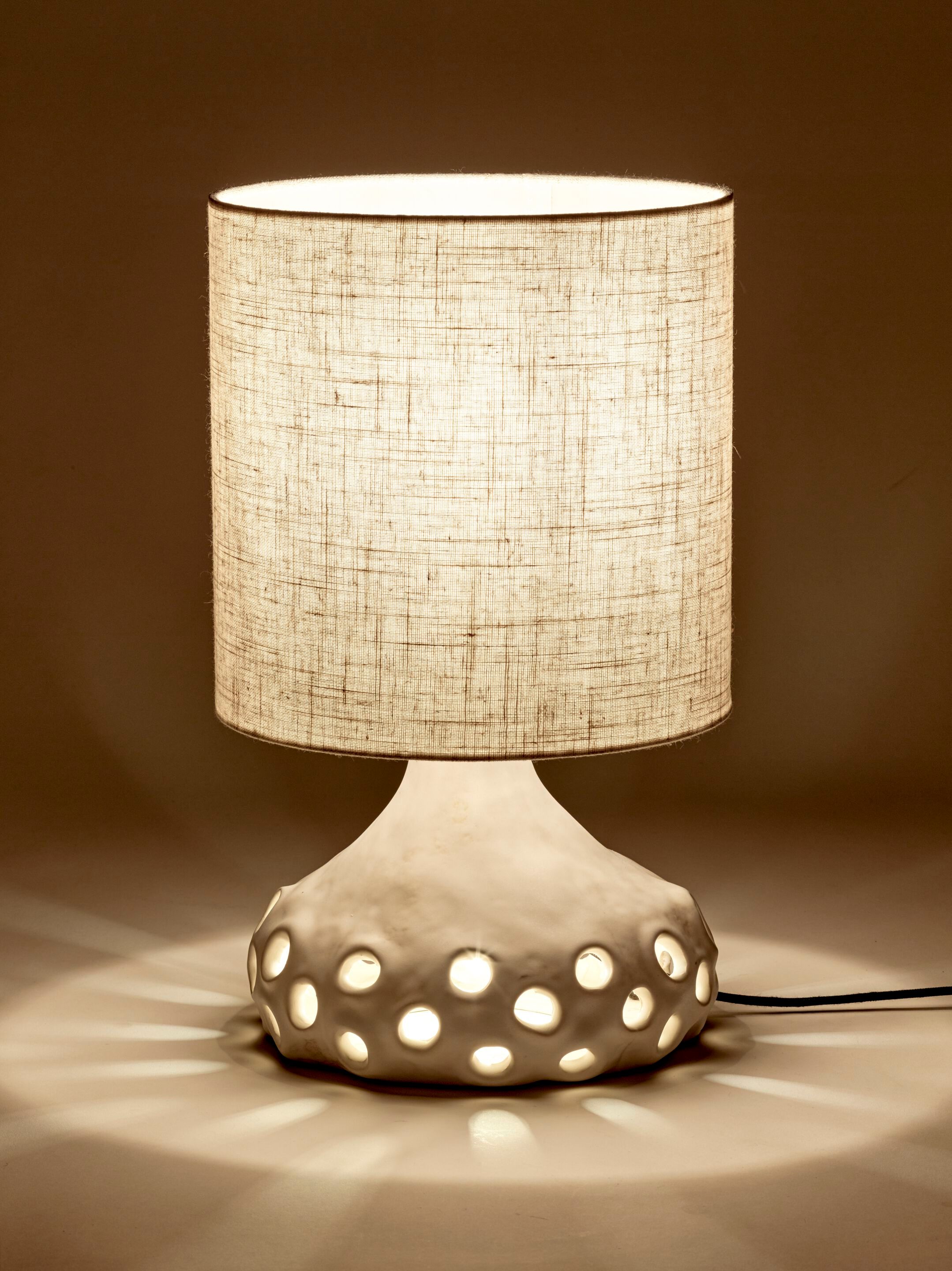 Светодиодная настольная лампа из камня Serax Oya ARCH-00150020 - Вид №4