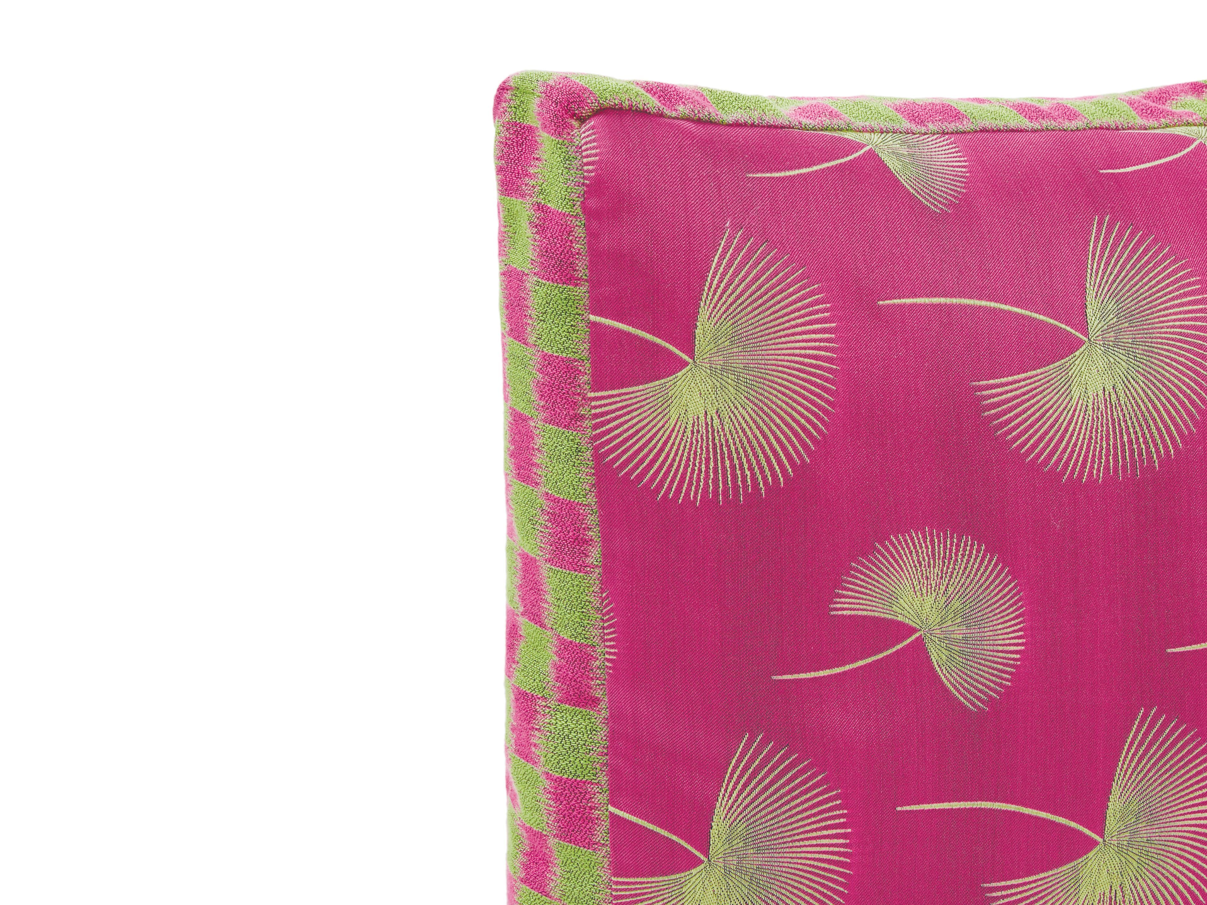 Квадратная подушка из ткани с цветочным рисунком K-3 Hana Pop ARCH-00107781 - Вид №3