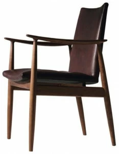 Ritzwell & Co. Мягкое кожаное кресло с подлокотниками Rivage