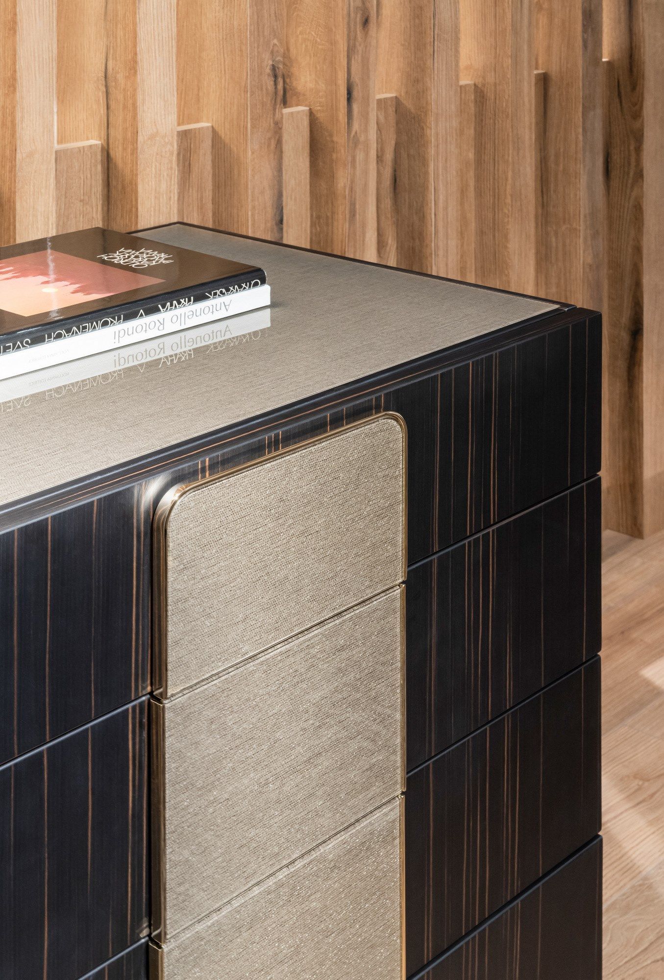 Прямоугольная тумбочка из черного дерева с ящиками Sicis Dover ARCH-00042168 - Вид №2