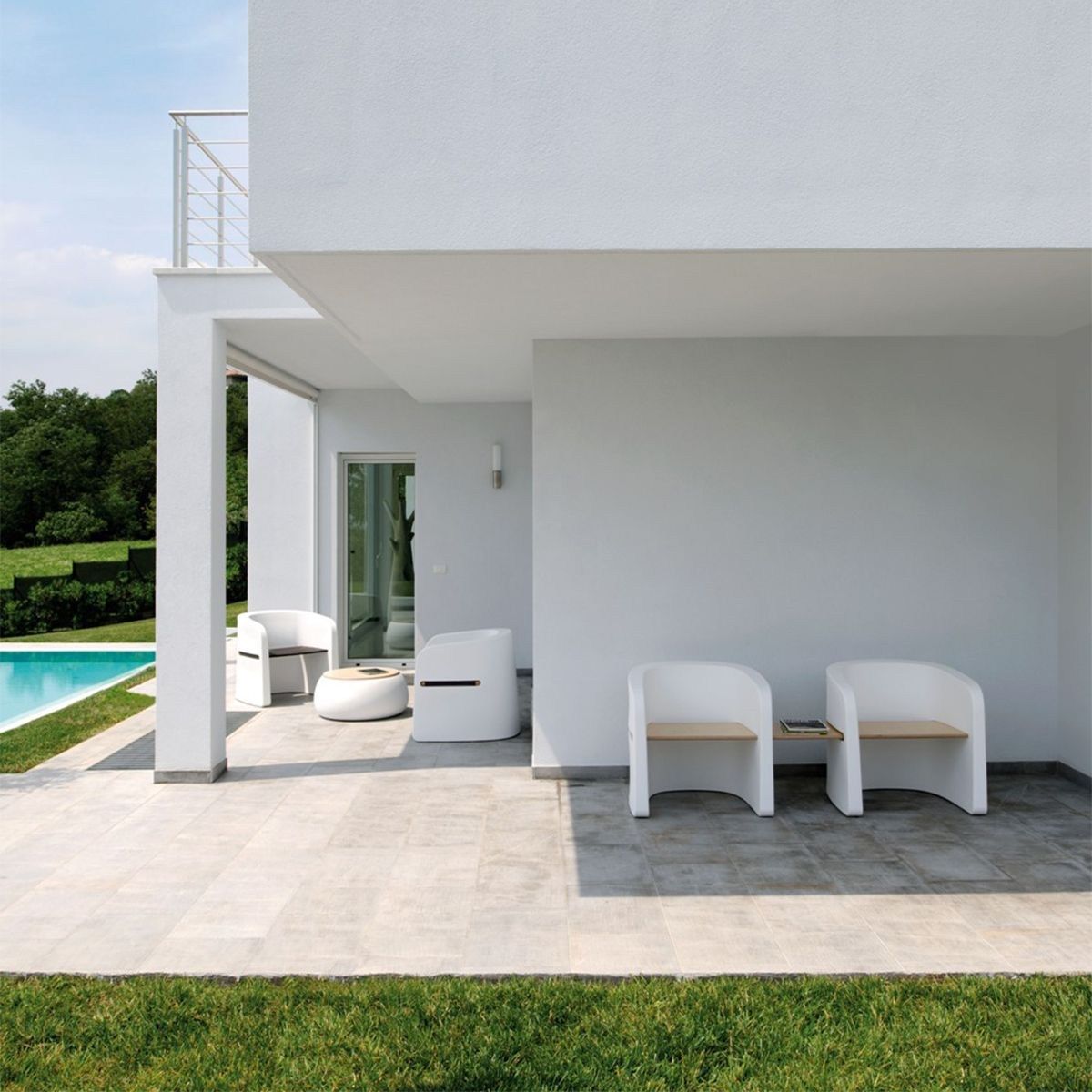 Журнальный столик из полиэтилена PLUST T Ball ARCH-00122215 - Вид №2