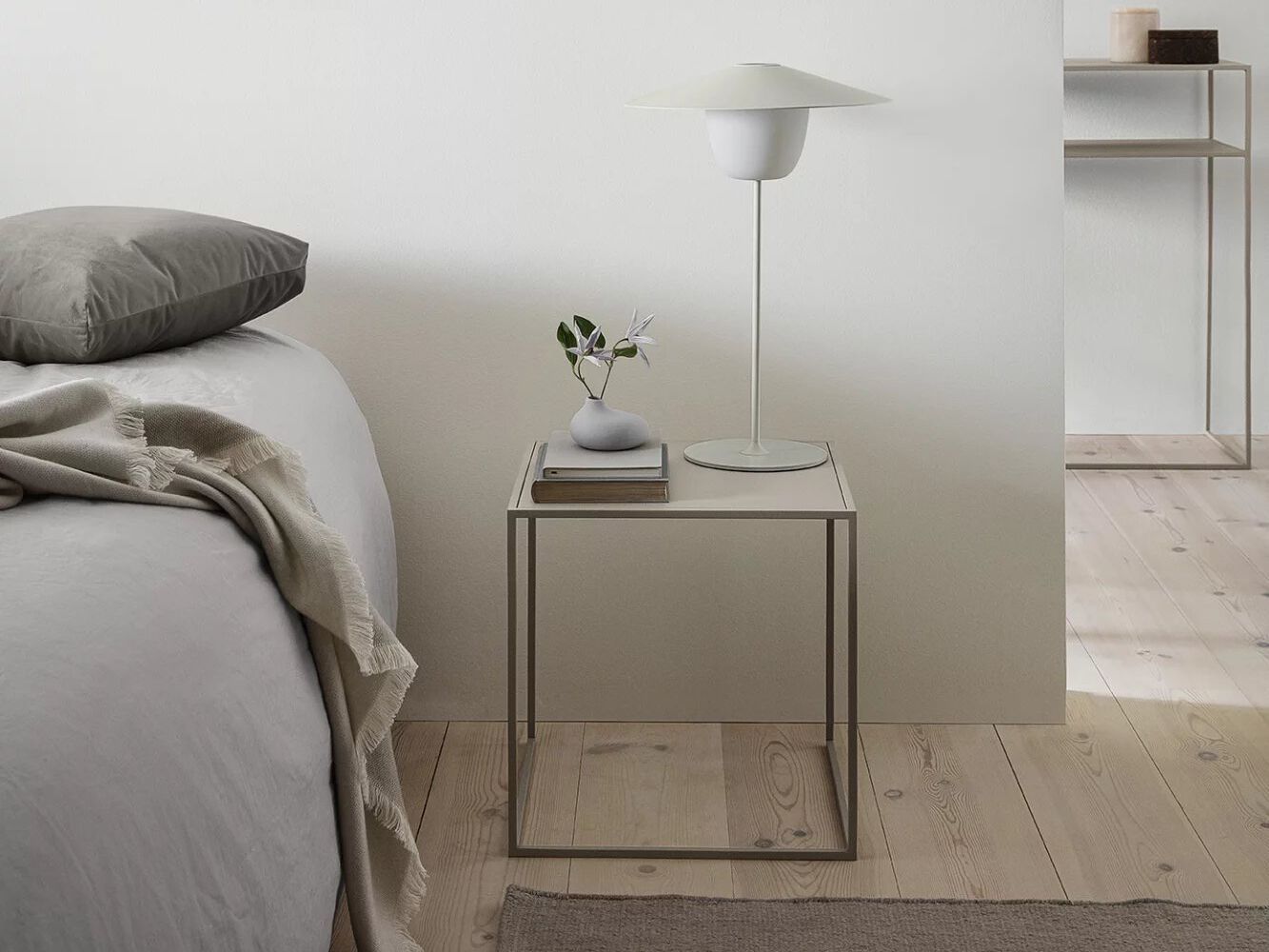 Квадратный стальной журнальный столик с порошковым покрытием blomus Fera ARCH-00152521 - Вид №10