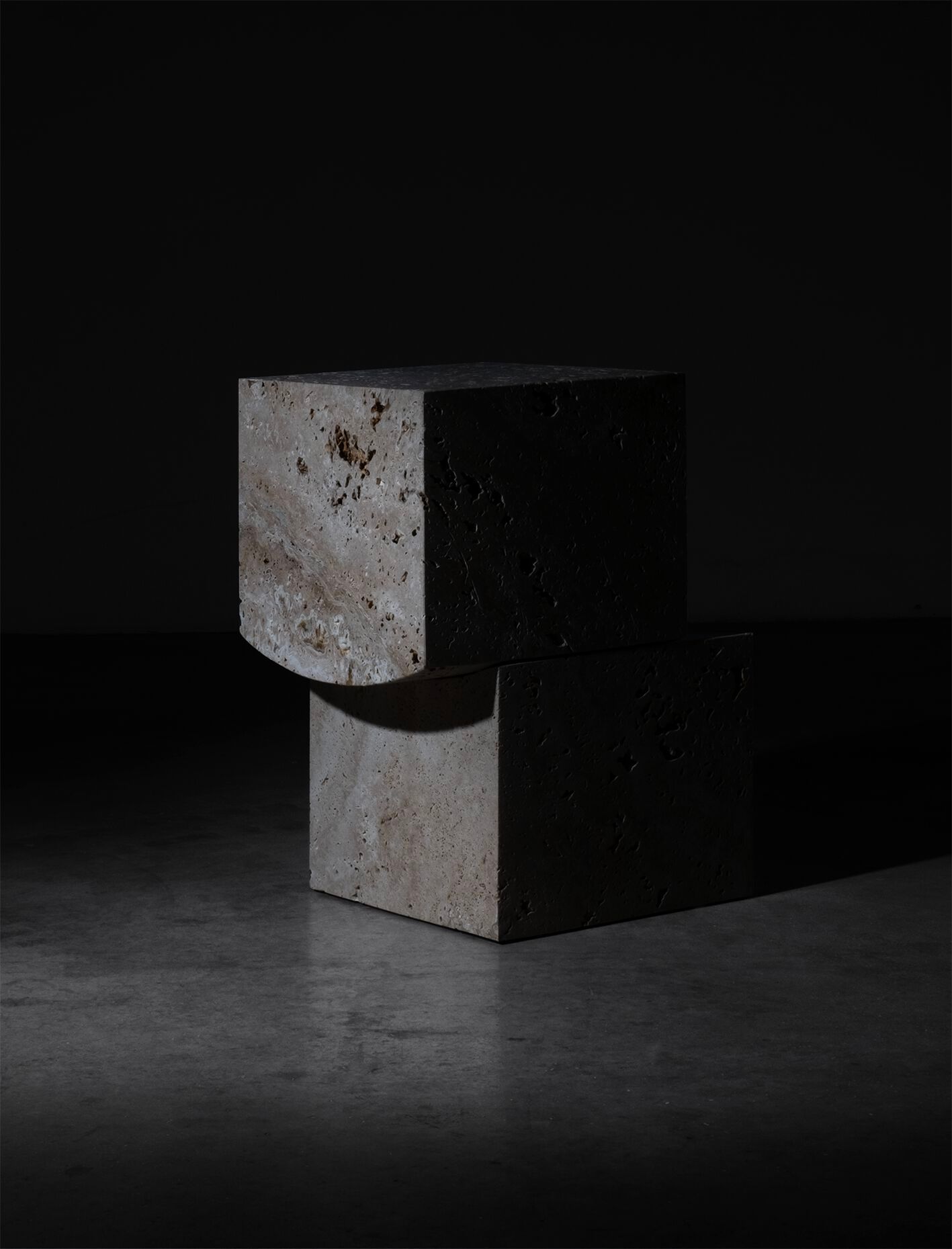 Журнальный столик из травертина Movimento Gallery Estudio Persona ARCH-00019887 - Вид №3