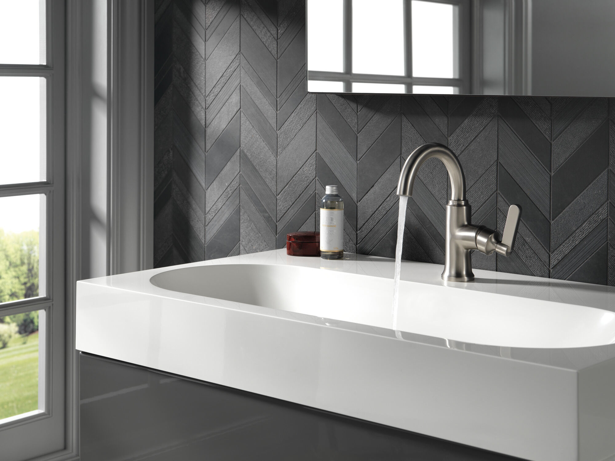 Смеситель для ванной с одной ручкой Delta Faucet 15769LF-SP - Вид №4