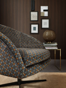 Бархатное спицевое вращающееся кресло