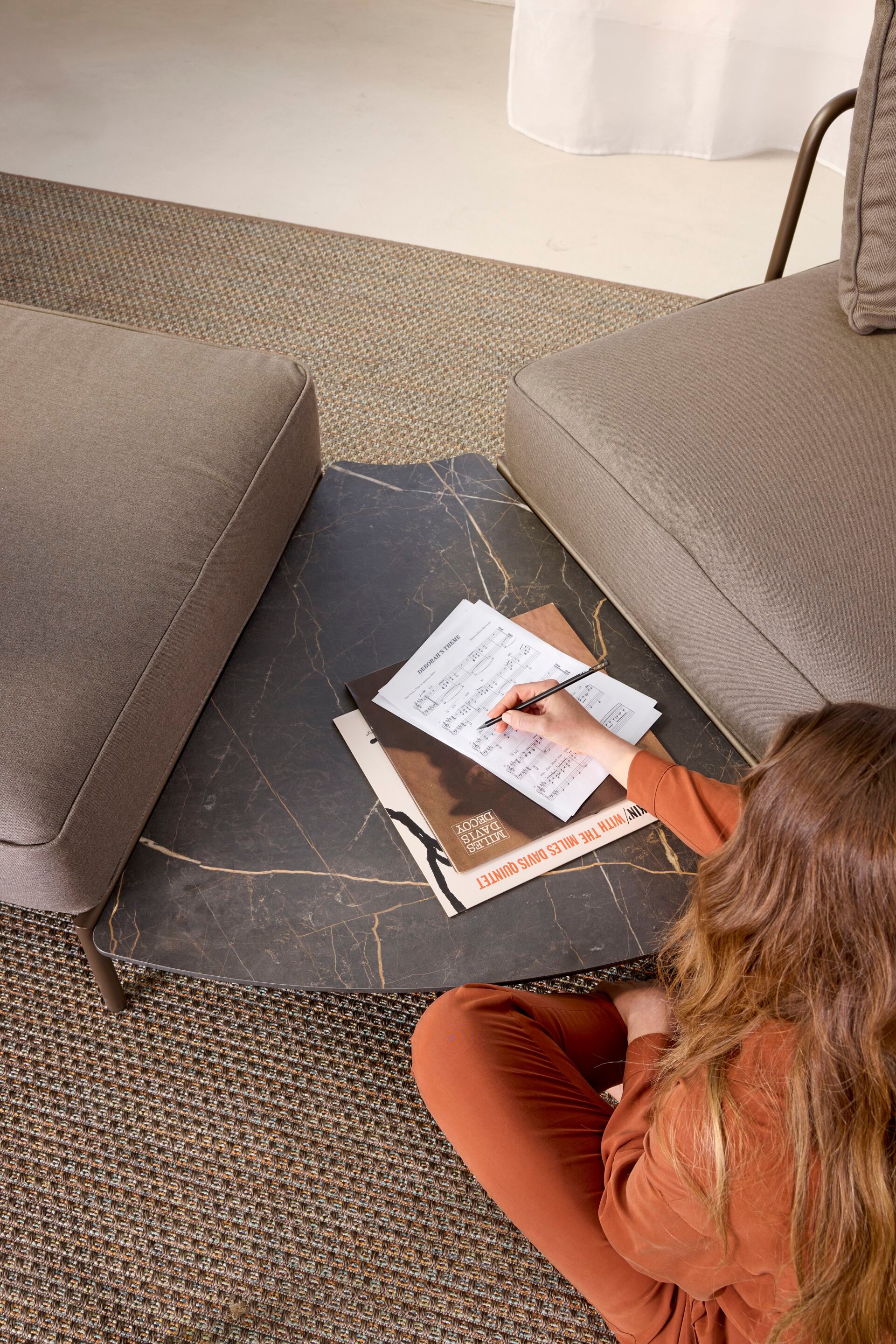 Угловой модульный садовый стол из окрашенной стали и столешницы HPL S-CAB лоскут ARCH-00064463 - Вид №9