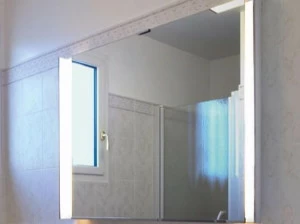Jean Perzel Зеркало в ванной со встроенной подсветкой