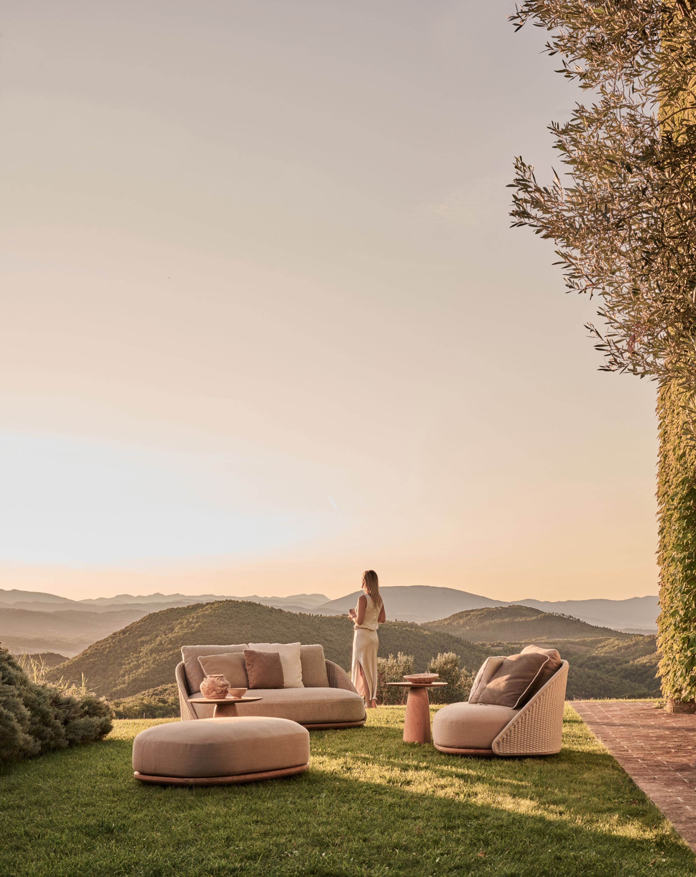 3-местный пуфик из тика TRIBÙ гелий ARCH-00066128 - Вид №3