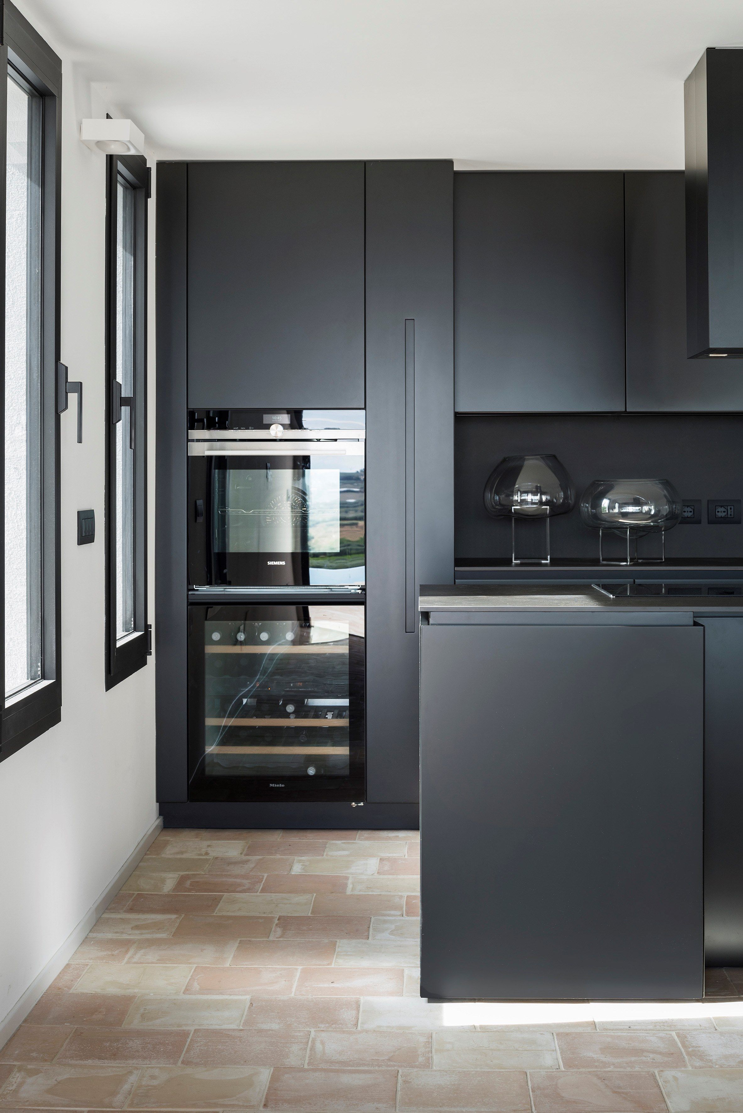 Кухня с полуостровом с двухтактным открытием TM Italia Cucine ARCH-00083678 - Вид №1