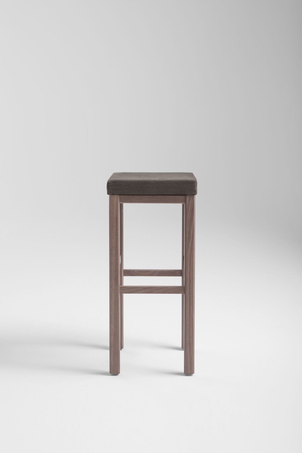 Высокий стул из бука с подставкой для ног Palma Andrea ARCH-00028997 - Вид №3