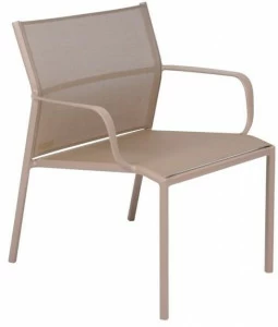 Fermob Штабелируемое садовое кресло Batyline® с подлокотниками Cadiz 8704