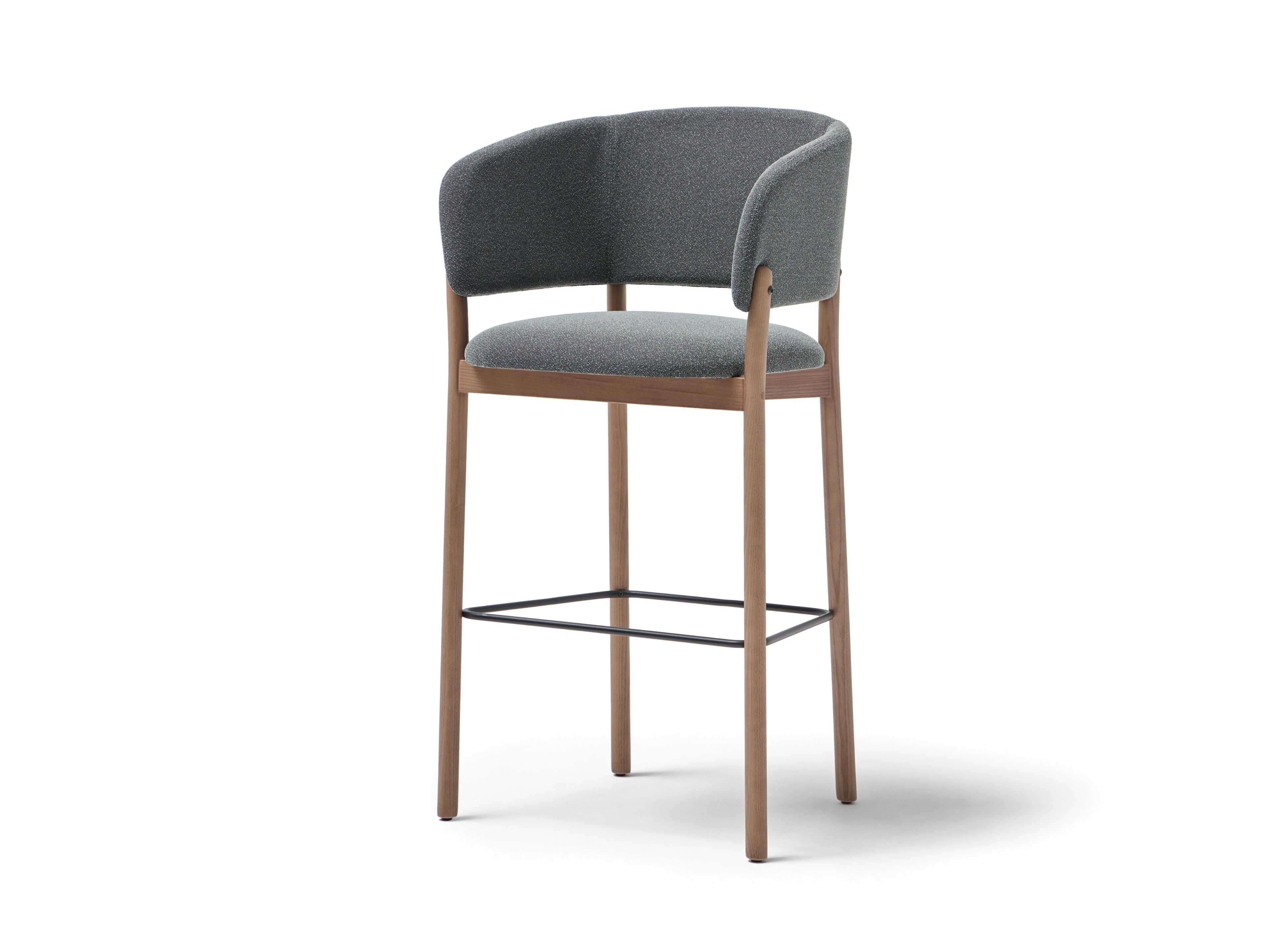 Тканевый мягкий стул Blasco&Vila RC Wood ARCH-00021214