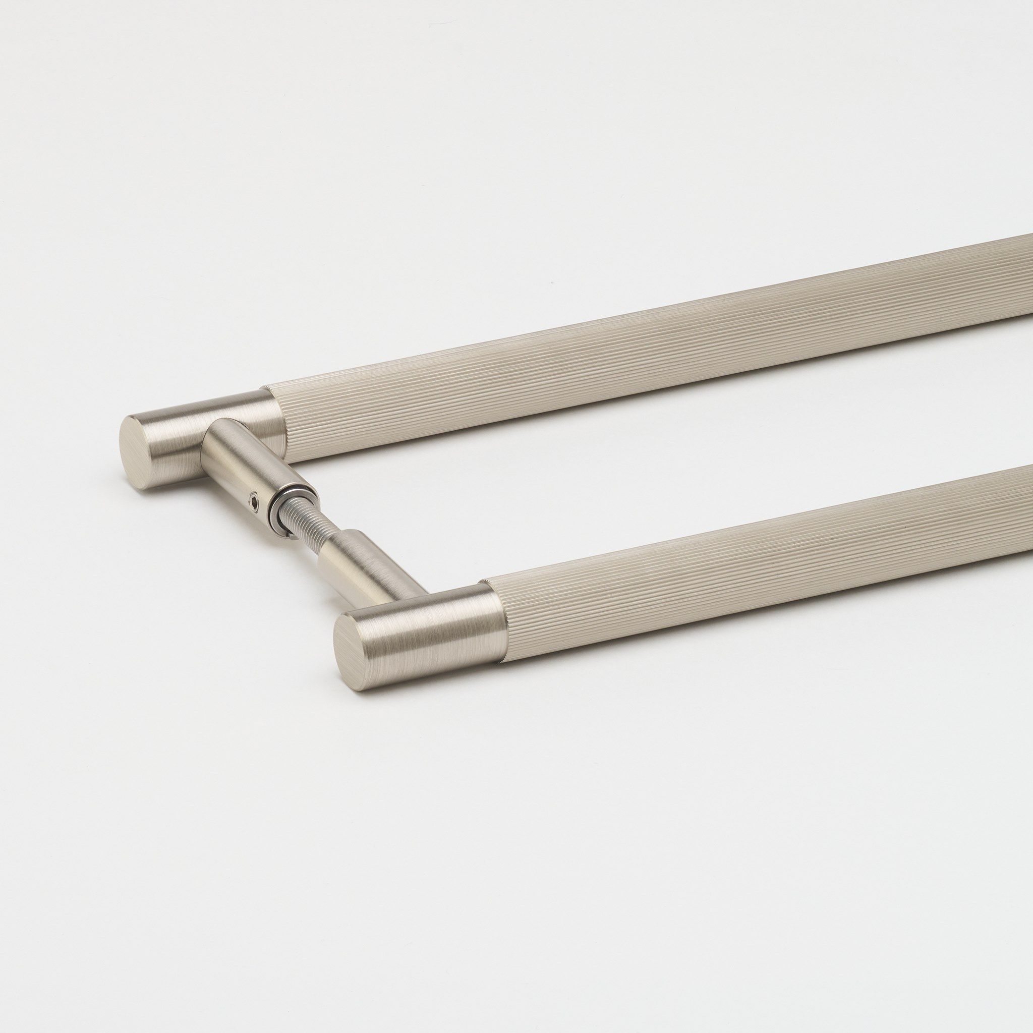 Латунь мост мебельная ручка Lo & Co Interiors LINEAR ARCH-00068486 - Вид №17