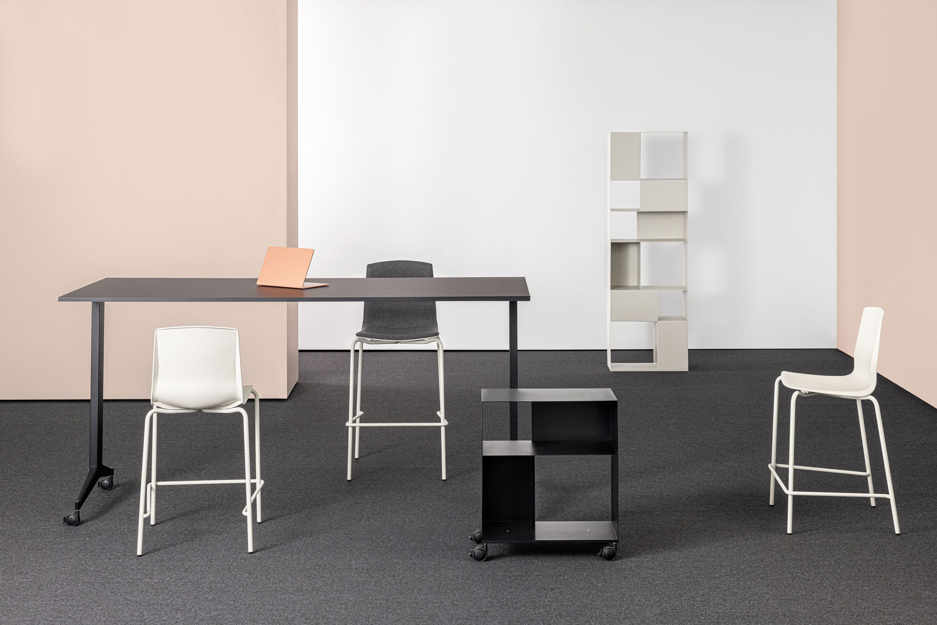 Полипропиленовый табурет с подставкой для ног Mara Лотос ARCH-00043840 - Вид №6