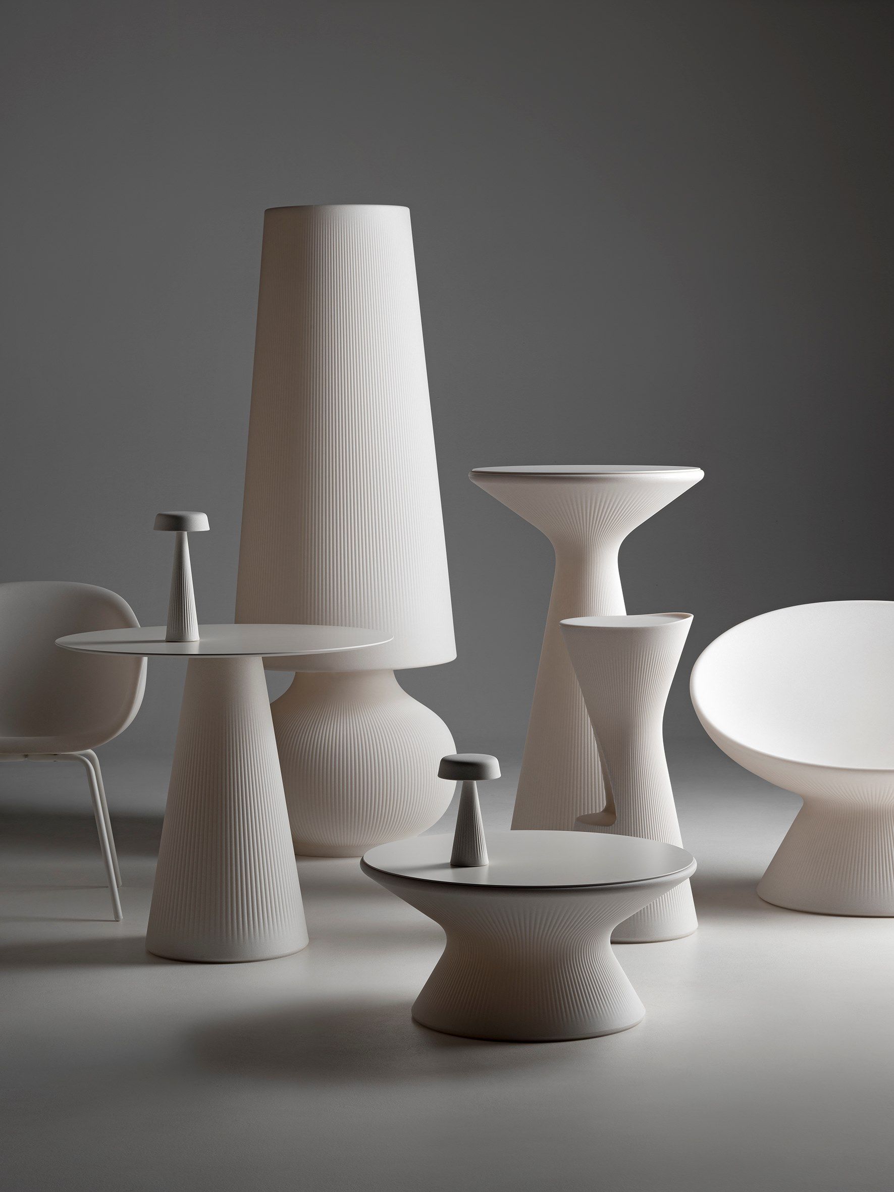 Полиэтиленовый садовый стол PLUST Fade ARCH-00062121 - Вид №1