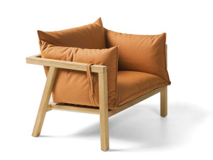 Мягкое тканевое садовое кресло с подлокотниками