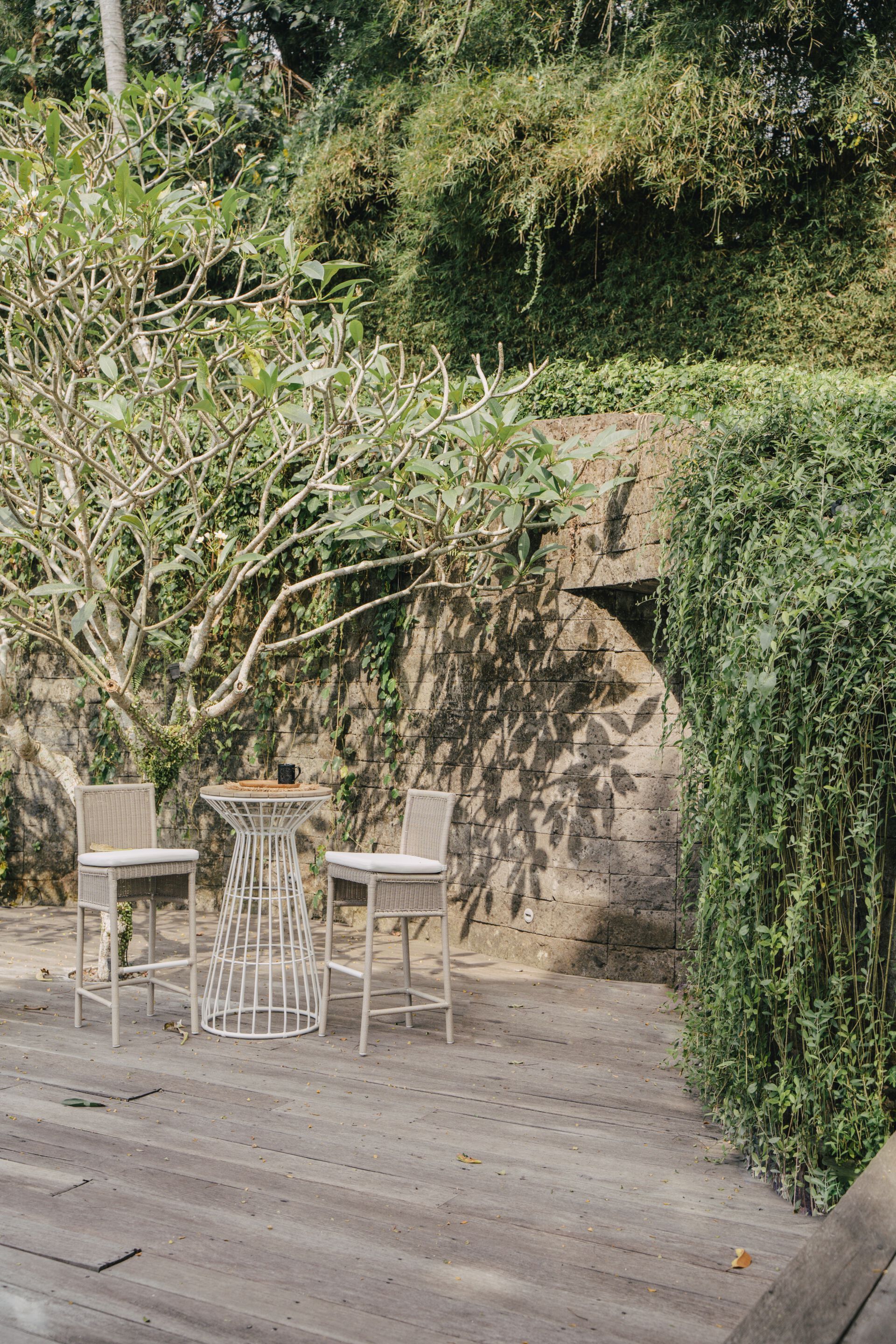 Высокий тканевый садовый стул со спинкой cbdesign Iris ARCH-00112970 - Вид №1