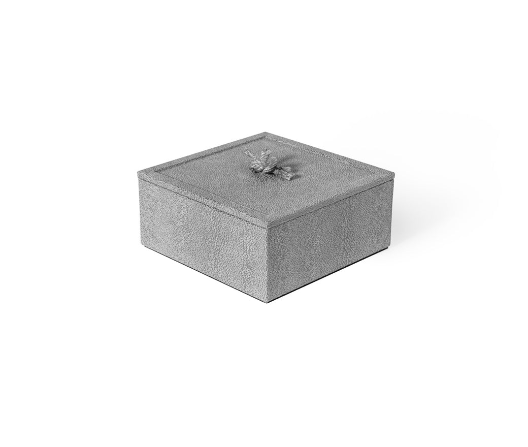 Квадратная коробка Thalia - 17,5X17,5XH8 см / металл-отделка_золото / плетеная кожа_темно-серый