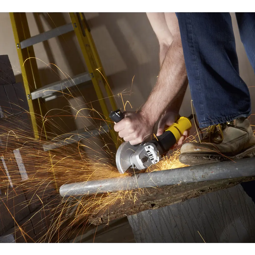 Углошлифовальная машина (болгарка) DeWalt DWE8110S, 730 Вт, 125 мм STLM-2061555 - Вид №6