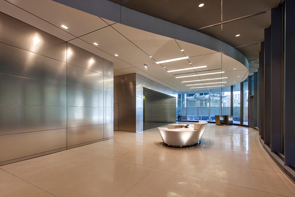 FSRT679 Система облицовки стен Levele с плавающими панелями из нержавеющей стали, отделка туманом, в биомедицинском центре университета чикаго, чикаго, иллинойс Forms-surfaces  - Вид №14