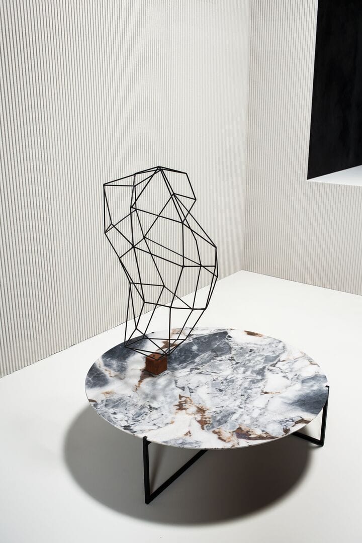 Круглый журнальный столик из натурального камня Baxter Icaro Stone ARCH-00139085