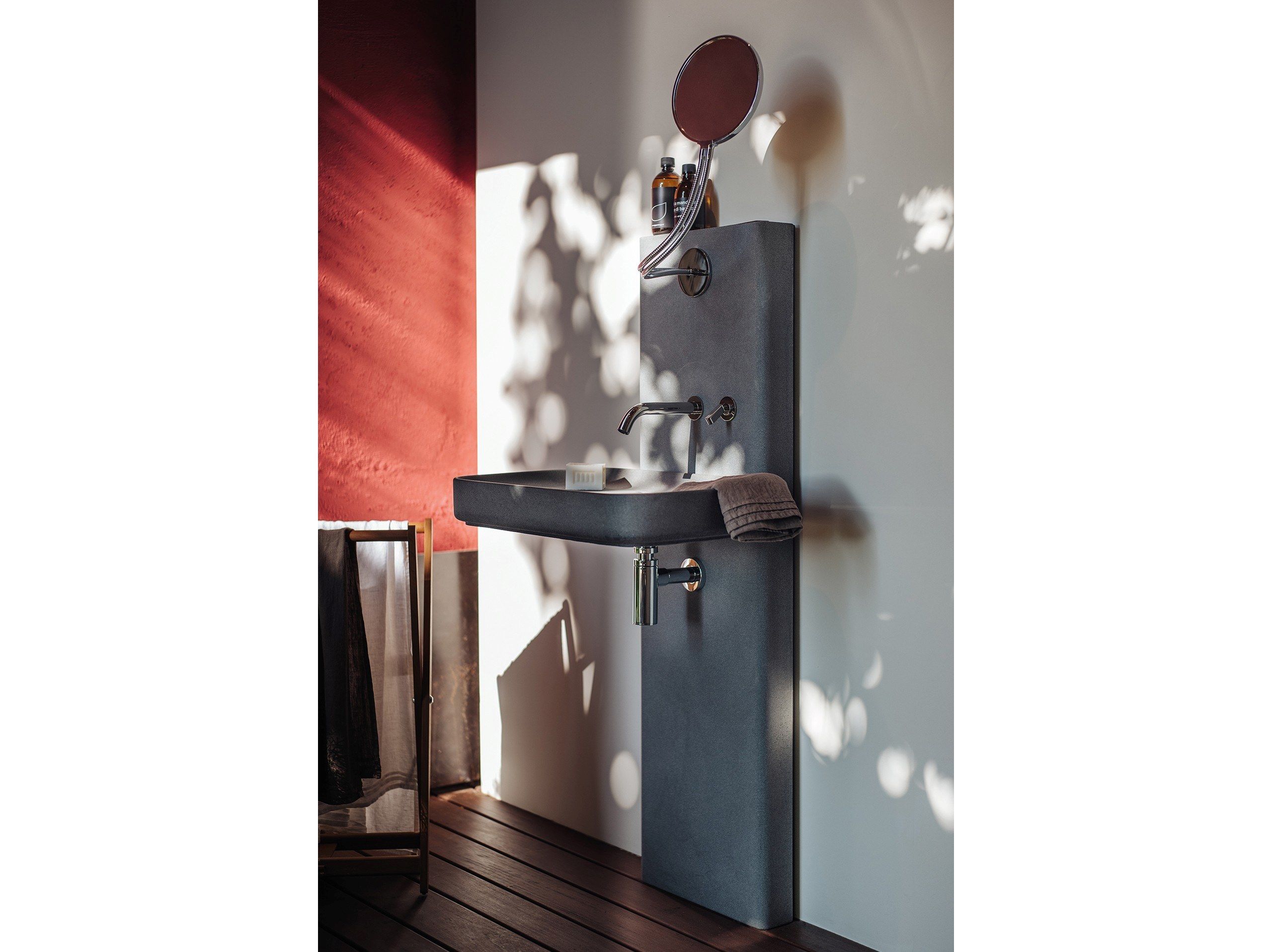 Прямоугольный умывальник из Цементаskin® на колонне Agape Петра ARCH-00031746