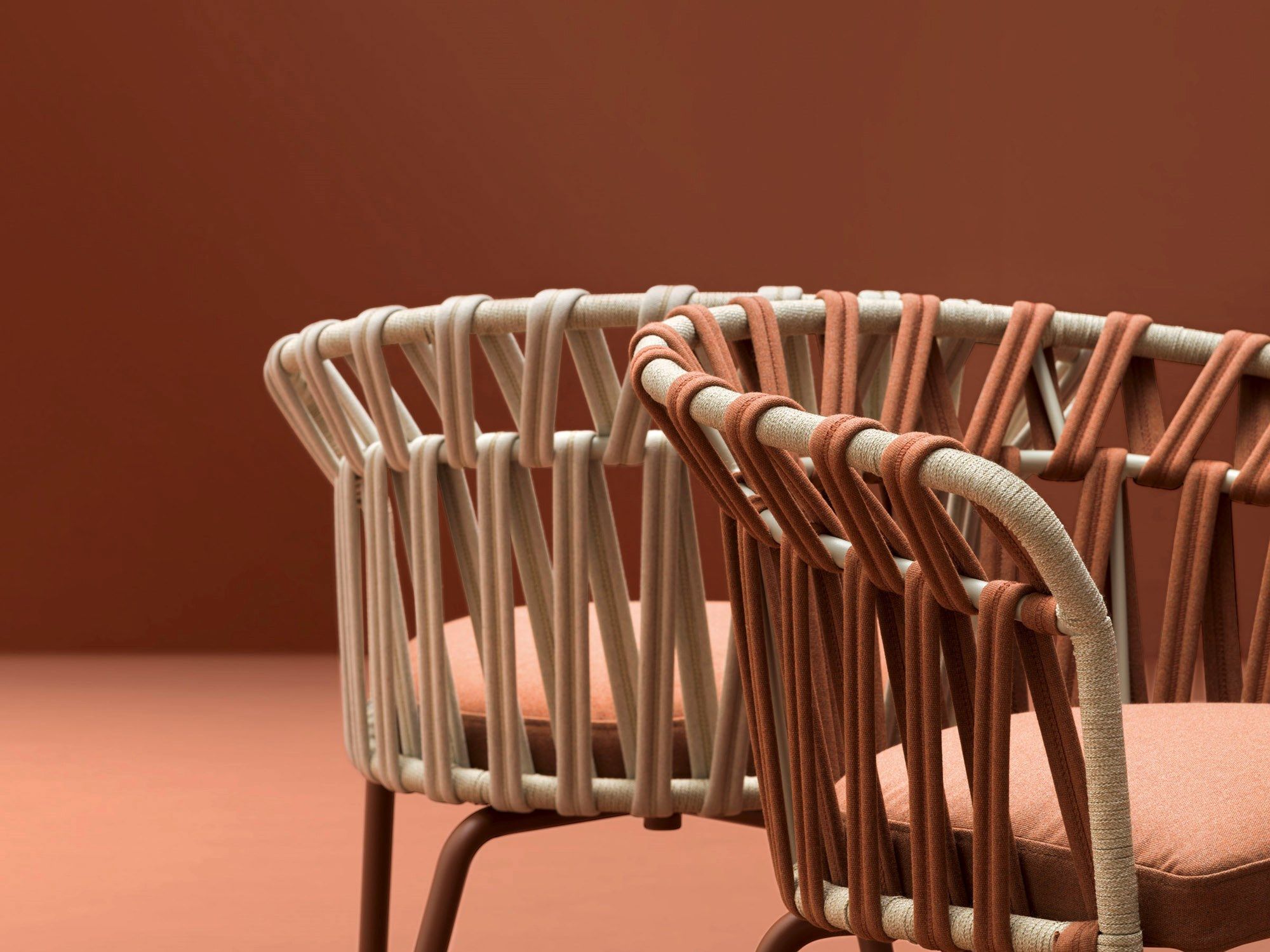 Алюминиевый стул с порошковым покрытием с подлокотниками Varaschin Emma Cross ARCH-00084415 - Вид №2