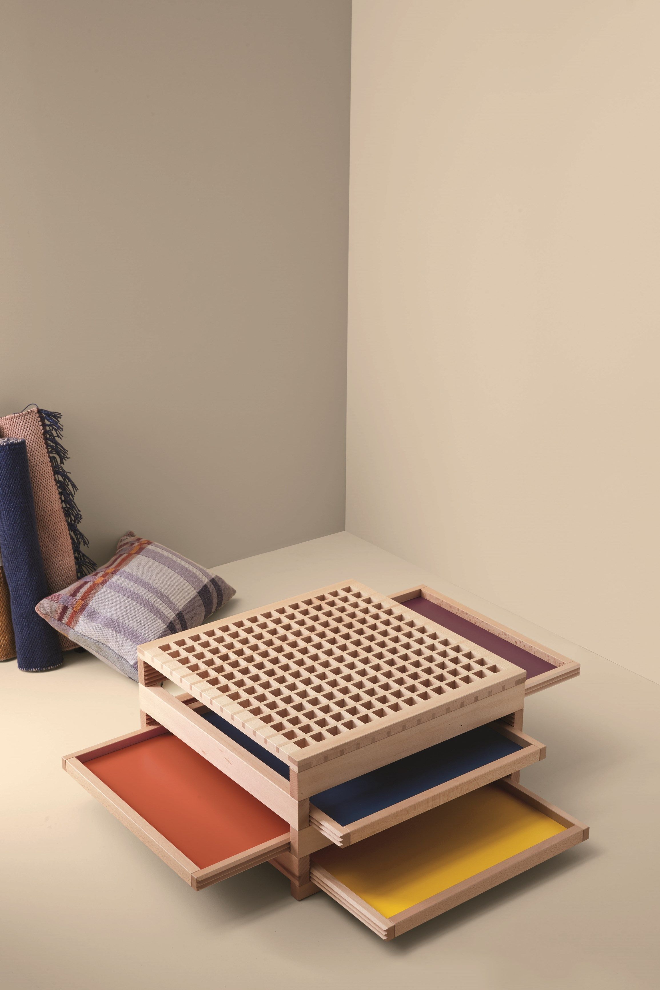 Журнальный столик из массива дерева с подносом SCULPTURES JEUX TETRA ARCH-00053590 - Вид №5