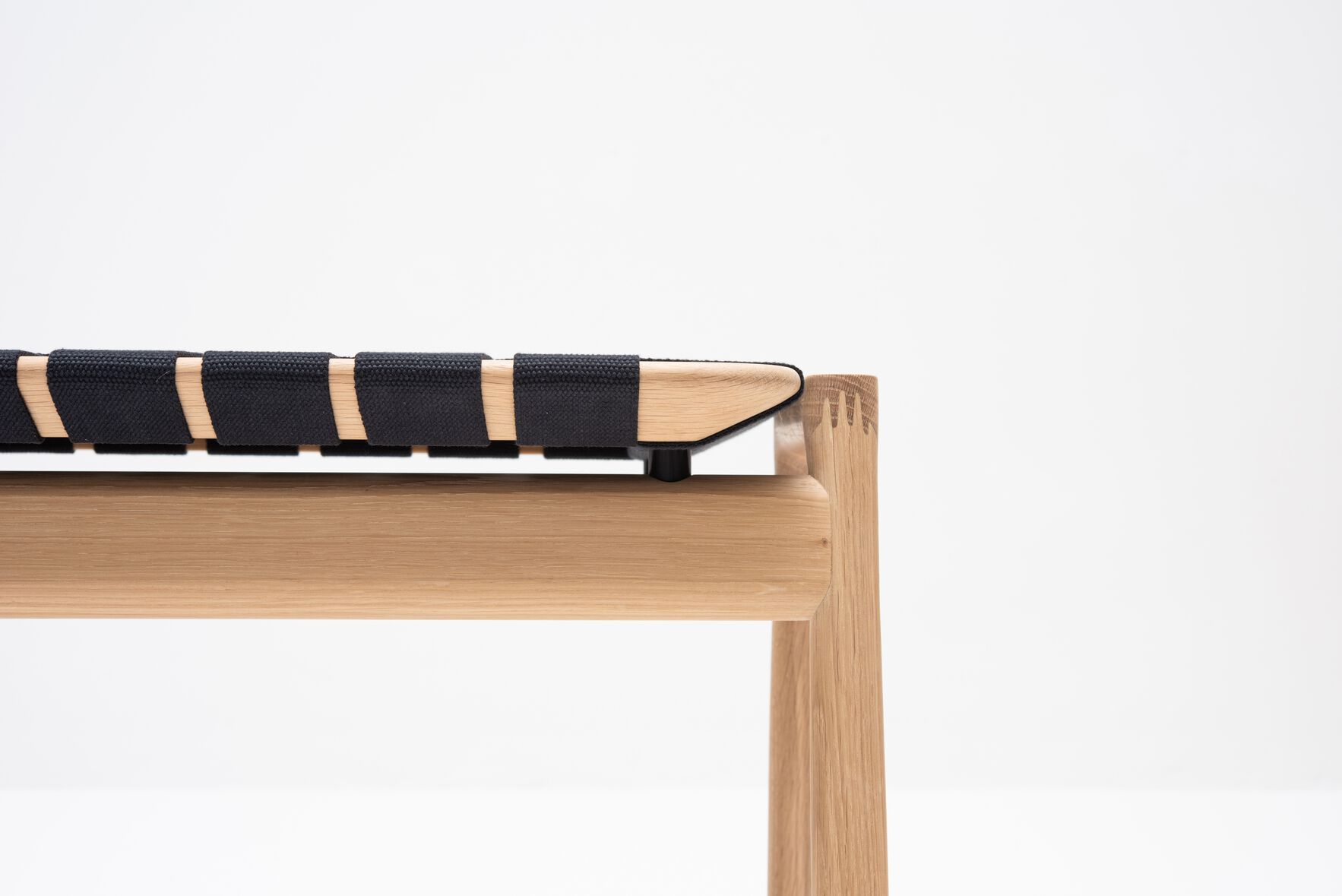 Скамейка из дуба и ткани Gazzda KLUPA ARCH-00107509 - Вид №14