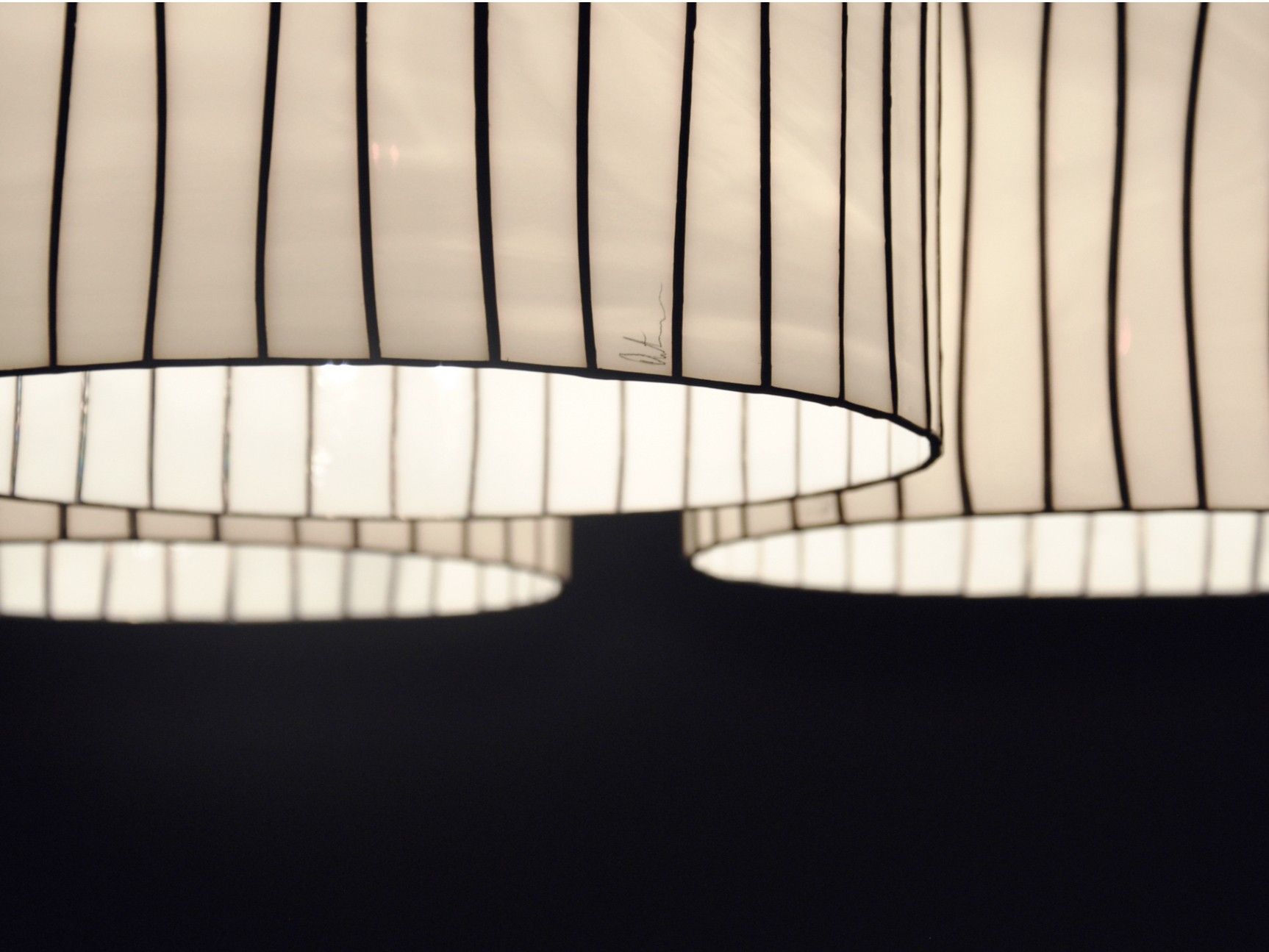 Стеклянный светодиодный подвесной светильник A-Emotional Light Curvas ARCH-00134627 - Вид №3