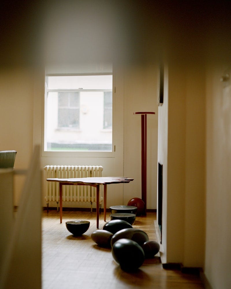 Низкий стул из черного мрамора Marquina Michael Anastassiades MEDITATION ARCH-00138652 - Вид №4