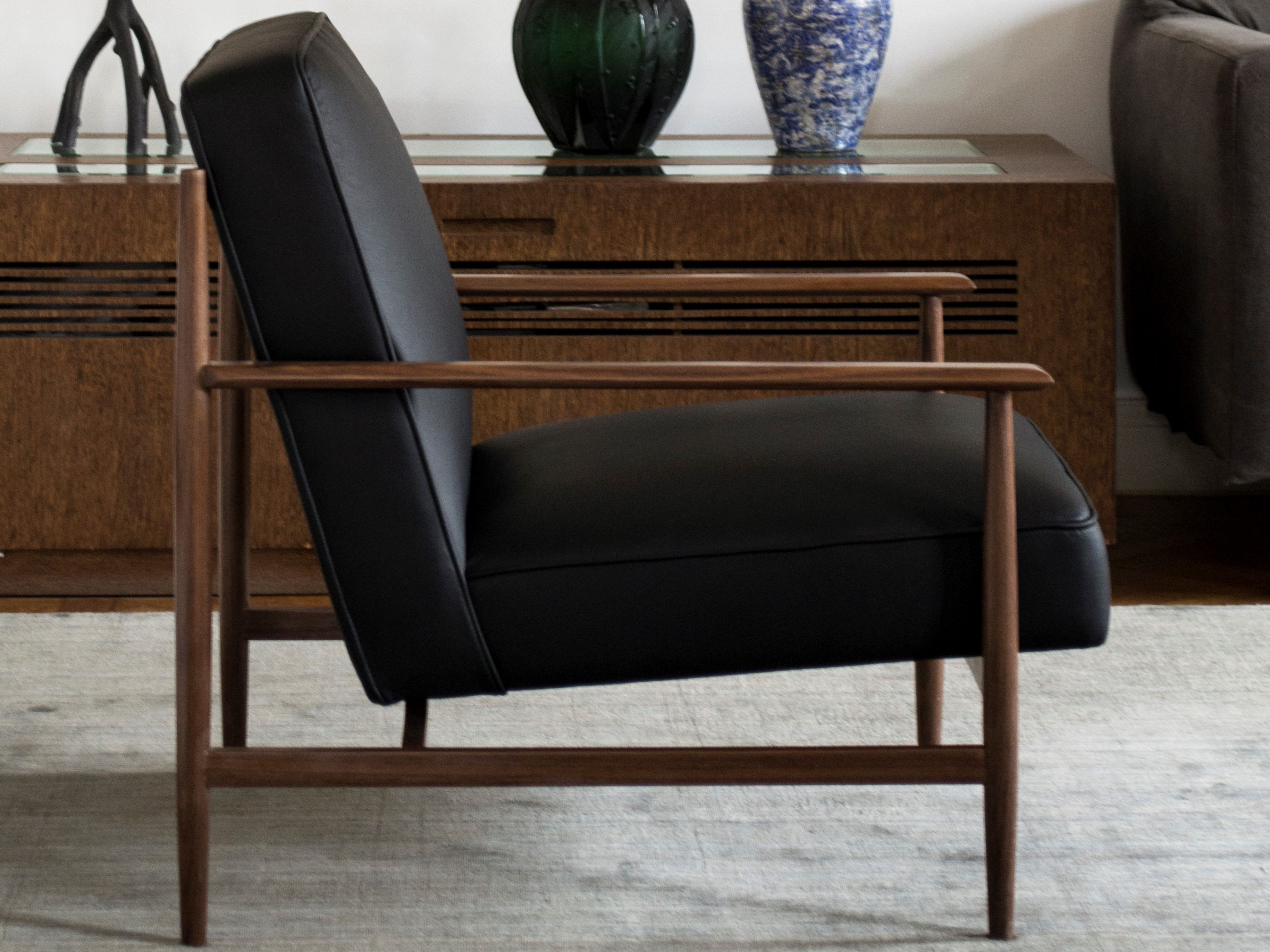 Кожаное кресло с подлокотниками mg12 ARCH-00032582