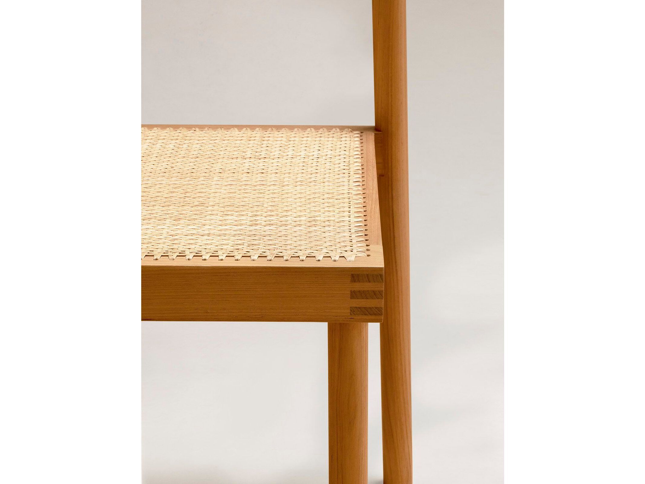 Штабелируемый стул из тикового дерева Phantom Hands Nandi ARCH-00040435 - Вид №1