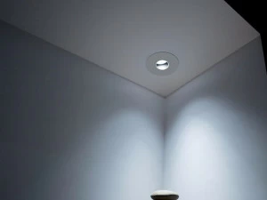 DAVIDE GROPPI Регулируемый металлический точечный светильник на потолок Buco