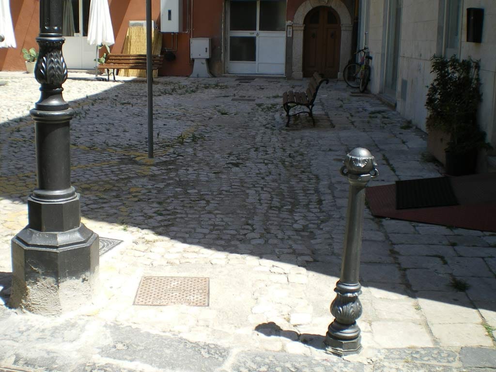 Чугунный столб боллард EUROCOMITALIA классическая мебель ARCH-00041760 - Вид №2