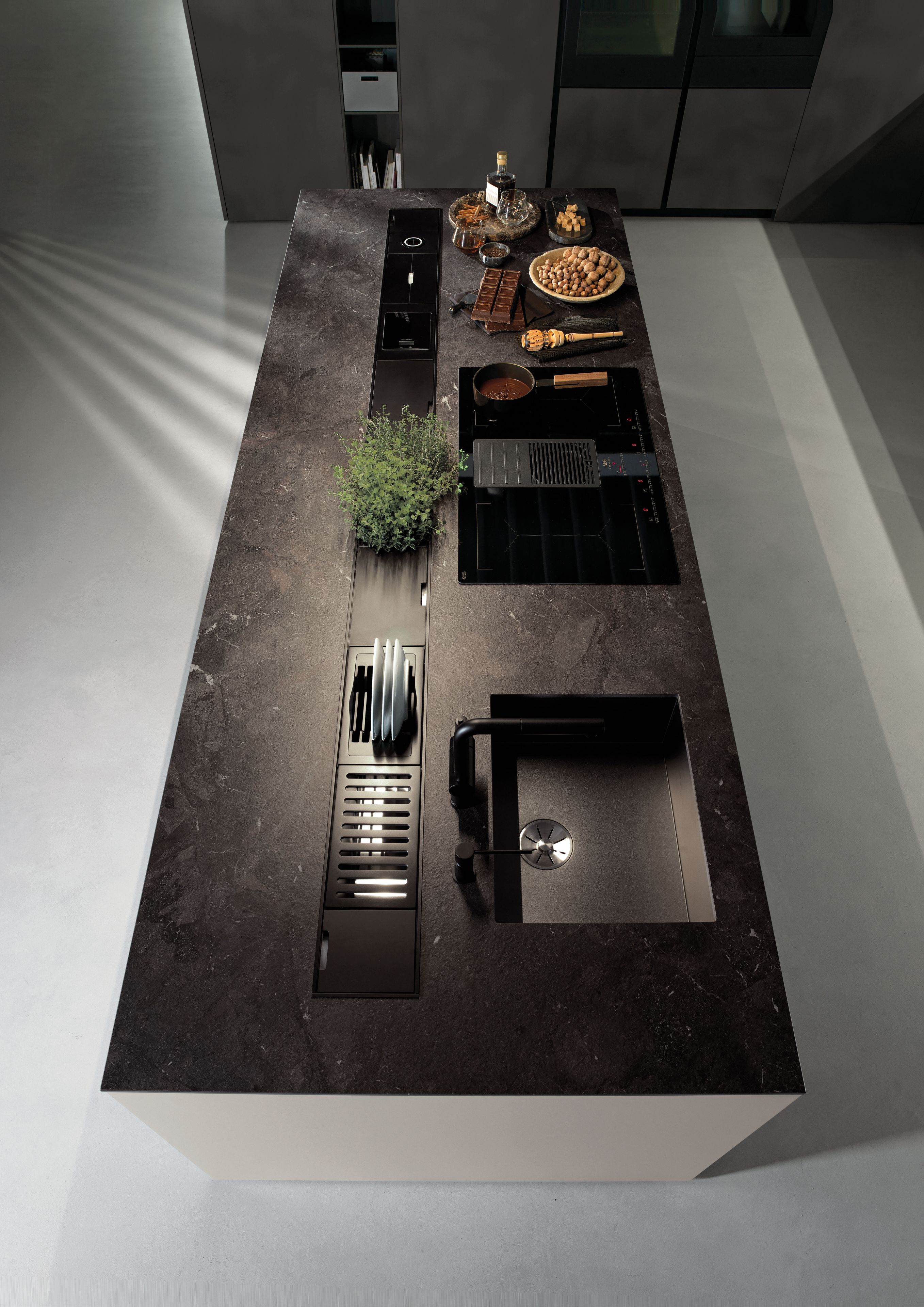 Встроенная кухня с островом без ручек Euromobil Lain ARCH-00034999 - Вид №2