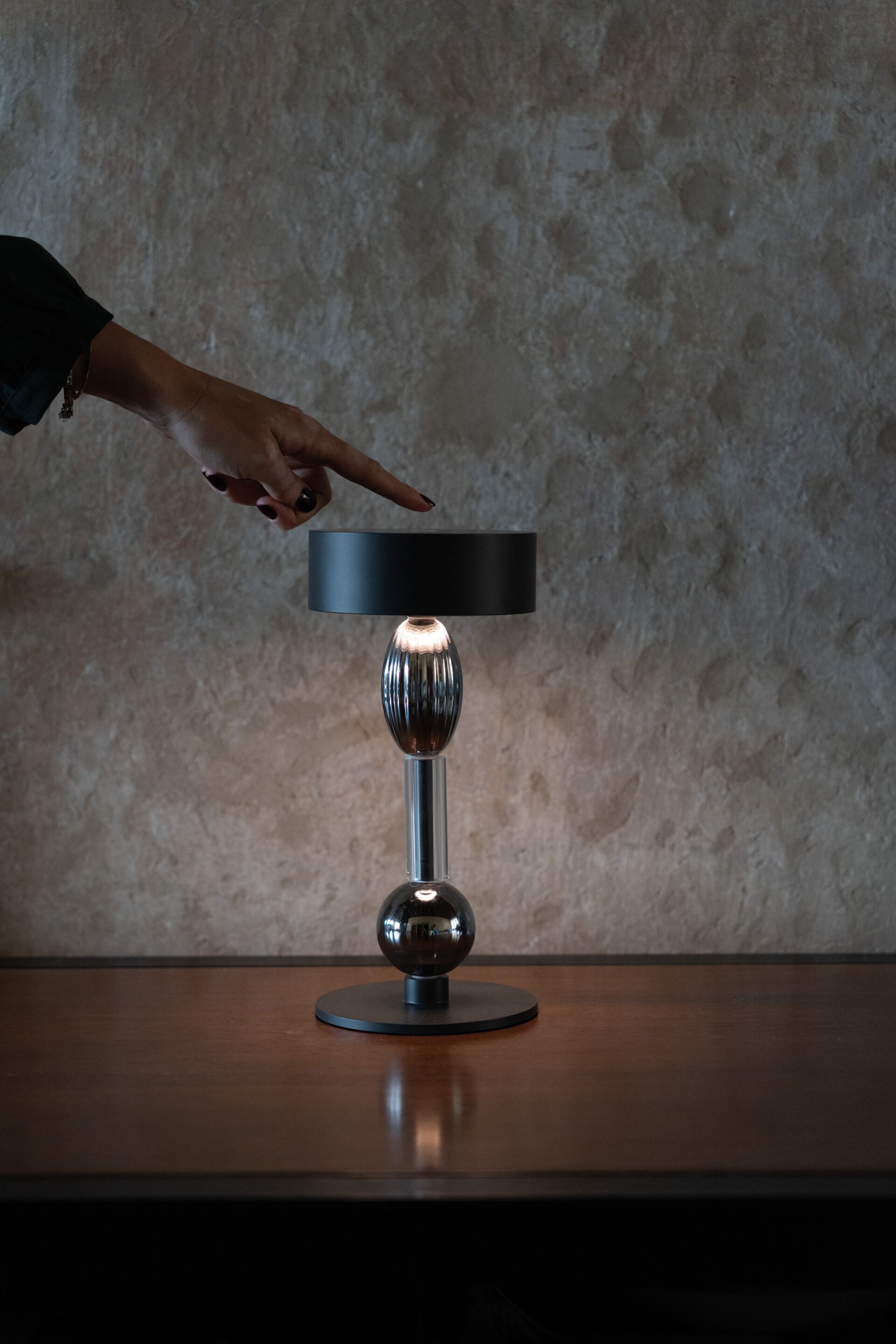 Алюминиевая аккумуляторная батарея настольная лампа Zafferano ROYAL FAMILY WI-FI ARCH-00037954 - Вид №6