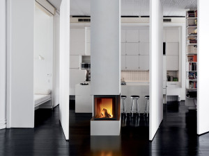 Дровяной камин с тройным фасадом