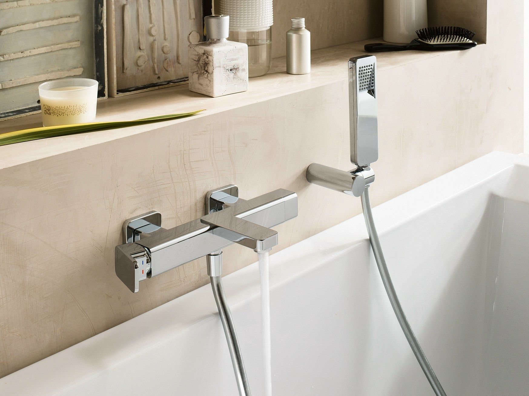 Настенный смеситель для ванны с ручным душем Nobili петля ARCH-00111815 - Вид №1